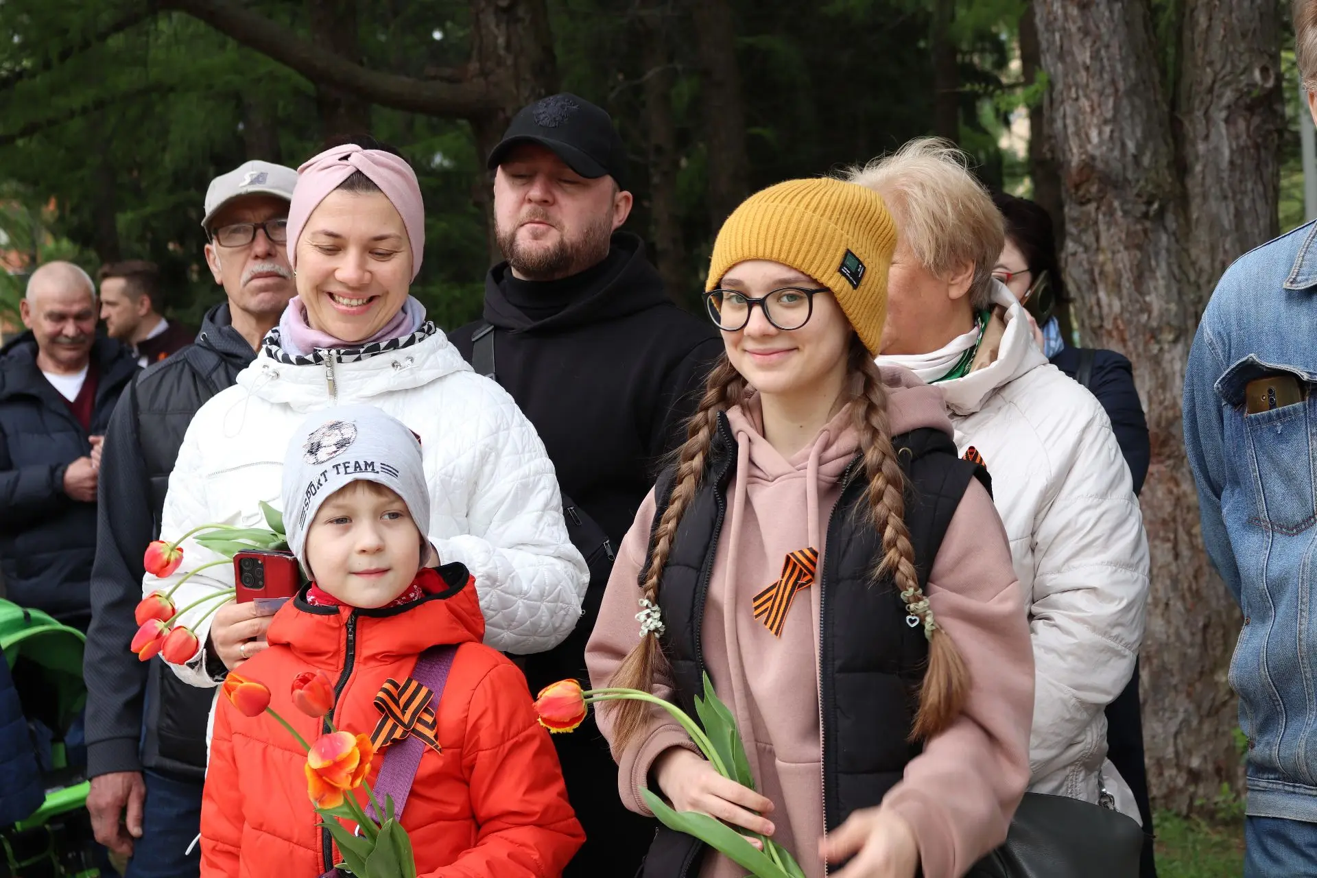🎖🎗️🌟9 Мая Пущино наполнился особым торжественным настроением: жители собрались, чтобы отметить 81‑ю 