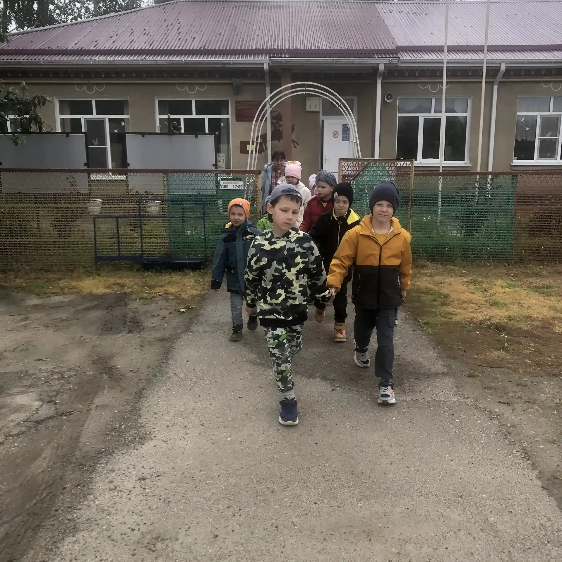 🌟 Весенняя экскурсия в старшей группе! 🌟 Ребята из старшей группы отправились на увле...