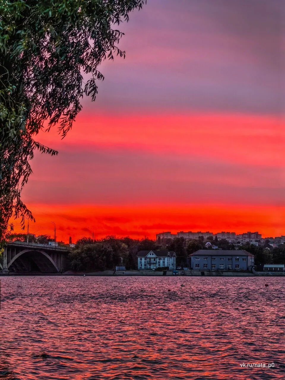 Огненный закат сегодня в Воронеже 🌇
