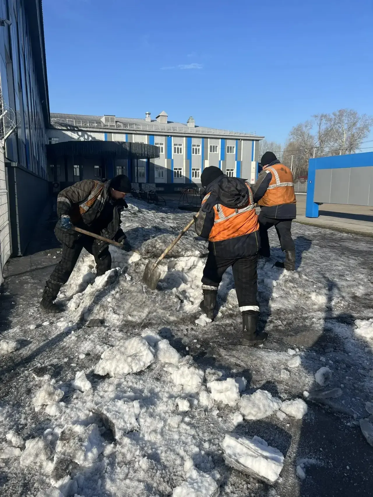Подводим итоги дня.  Провести несколько часов на свежем воздухе решили студенты Транспортно-технолог