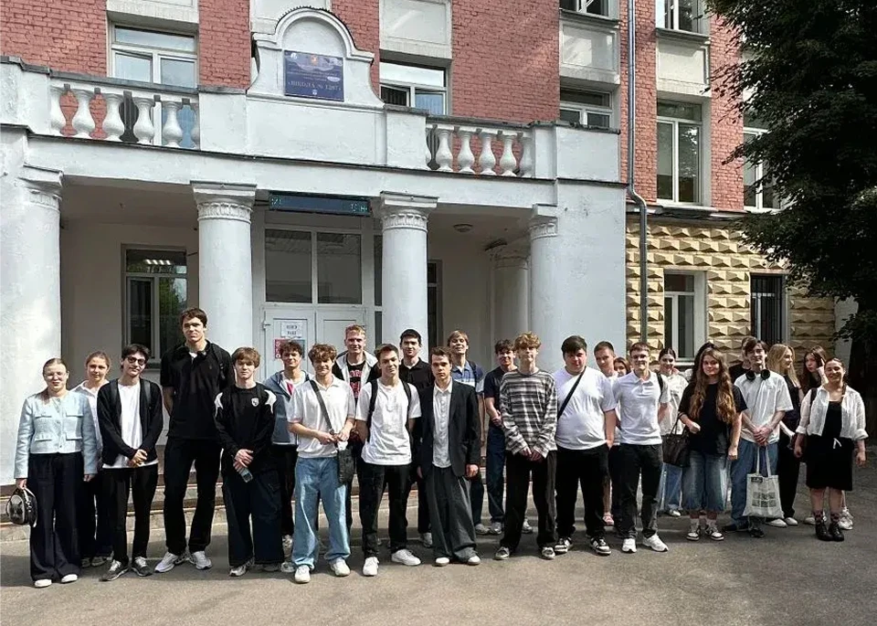 📚 Сегодня ЕГЭ по физике и обществознанию! 📚

Для одних работают законы Ньютона, а для других — зак