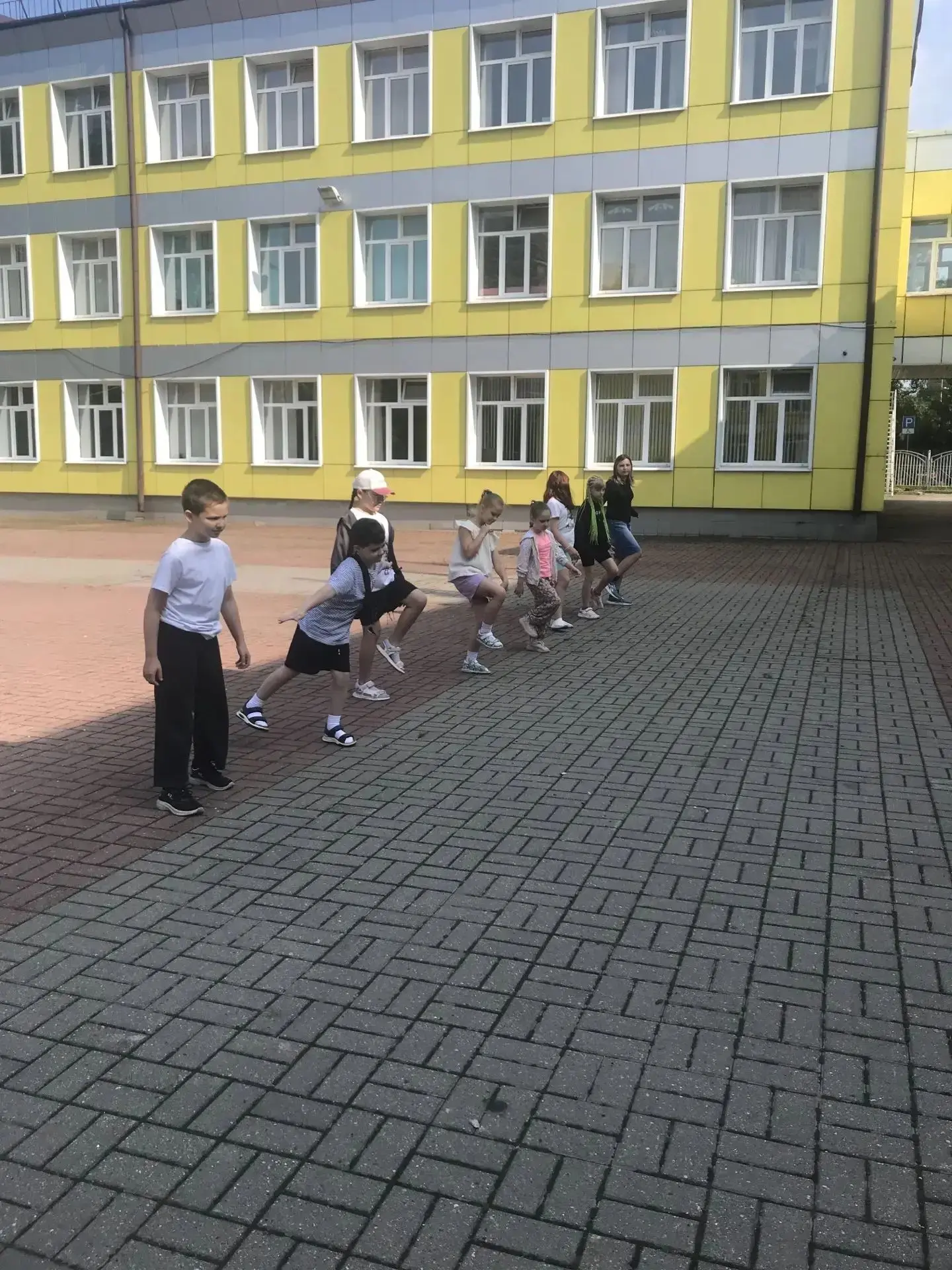 Тематический день «Секреты дружного отряда»

Сегодня в нашем лагер «Удача» прошёл яркий и насыщенный