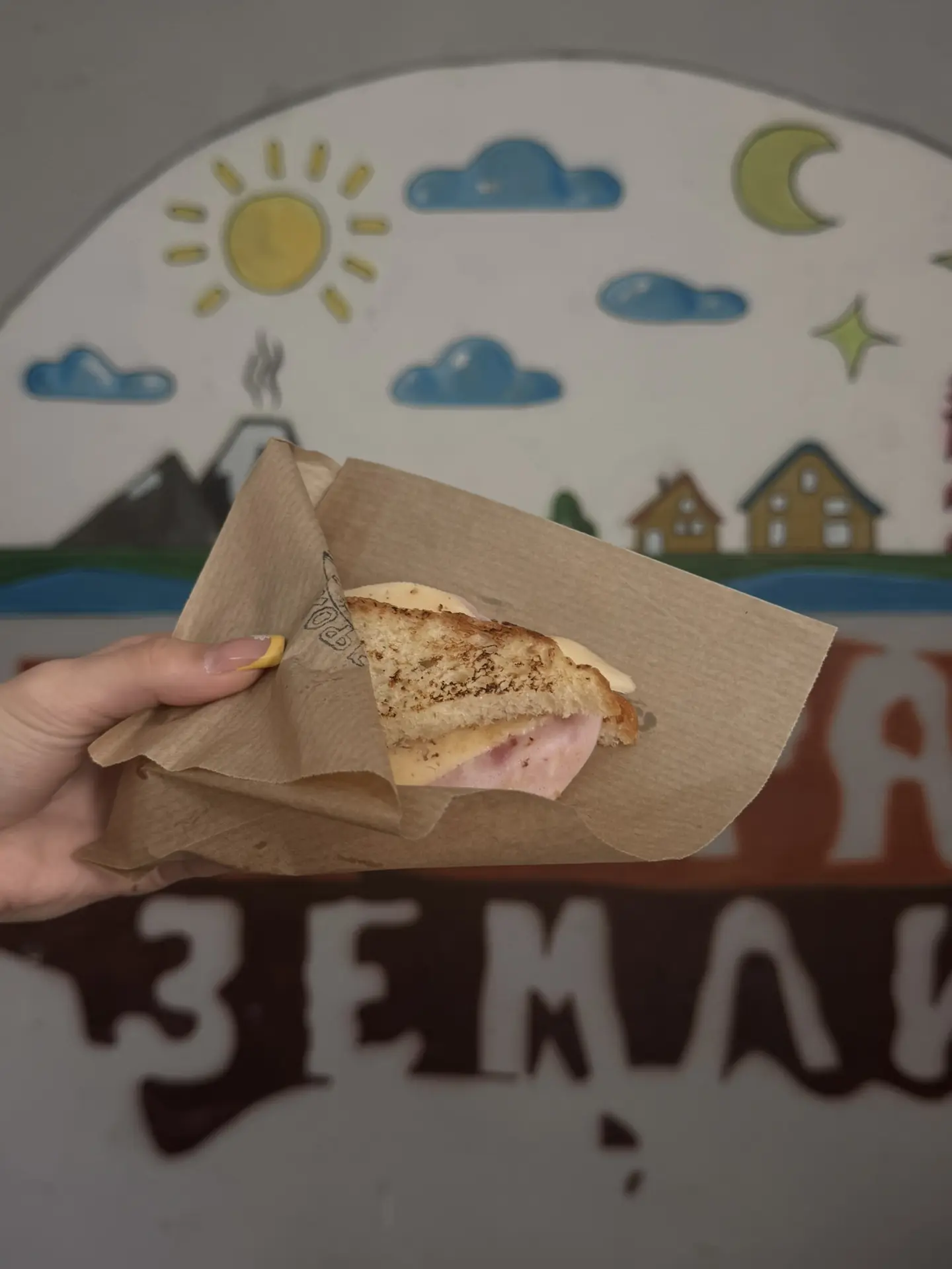 Запах свежего хлеба и расплавленного сыра 🧀✨