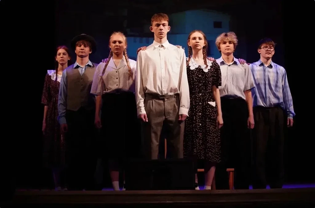 🎭Юные театралы вернулись в Барнаул с международного конкурса творчества  С 9 по 11 апреля студия «Св