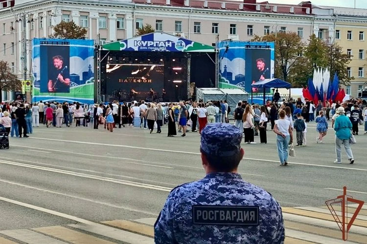 🇷🇺 **Под надежной защитой: Росгвардия обеспечила безопасность массовых мероприятий по...