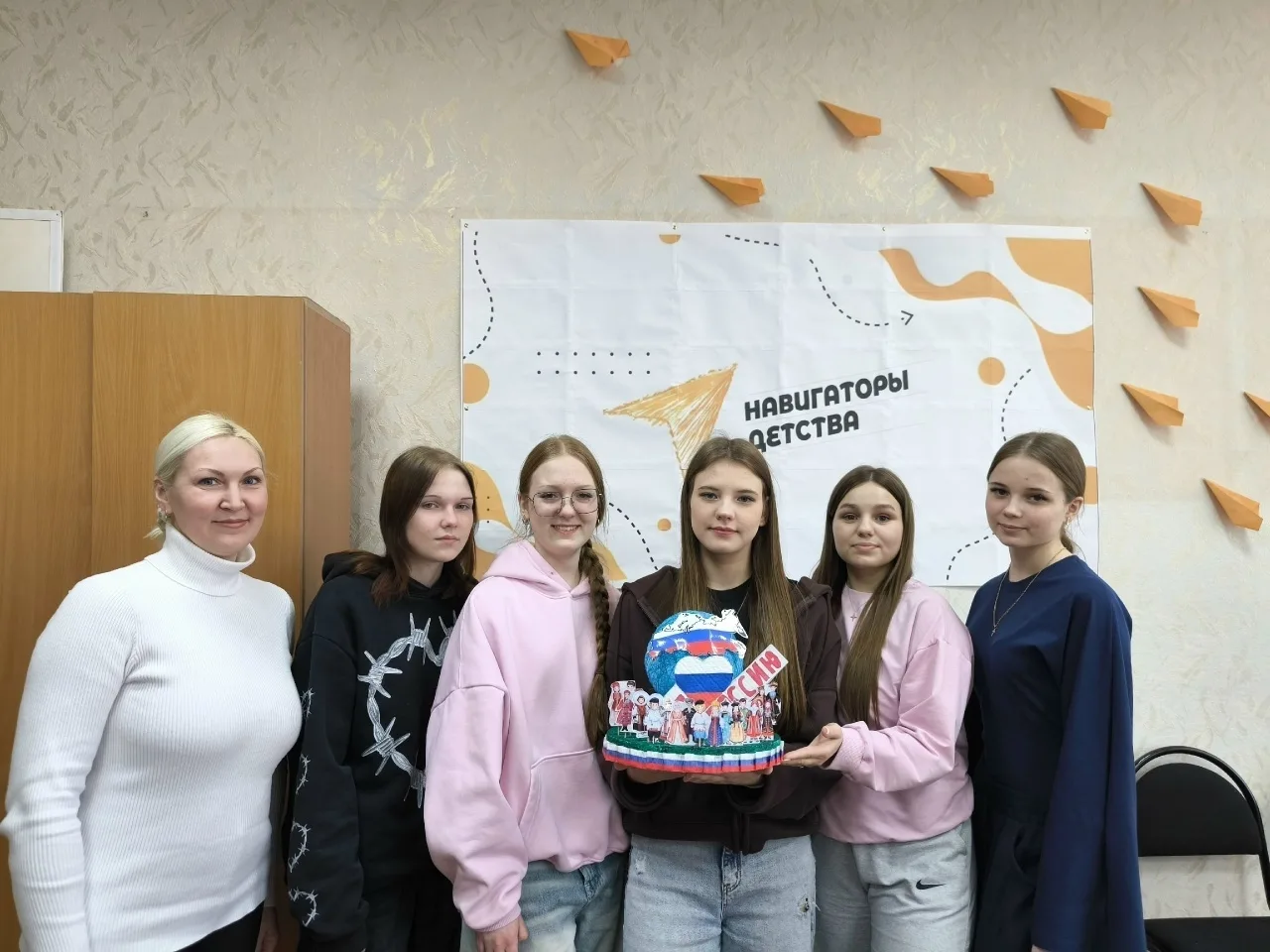 🎨Фестиваль творчества, посвящённый Году единства народов России, проходит в нашем колл...