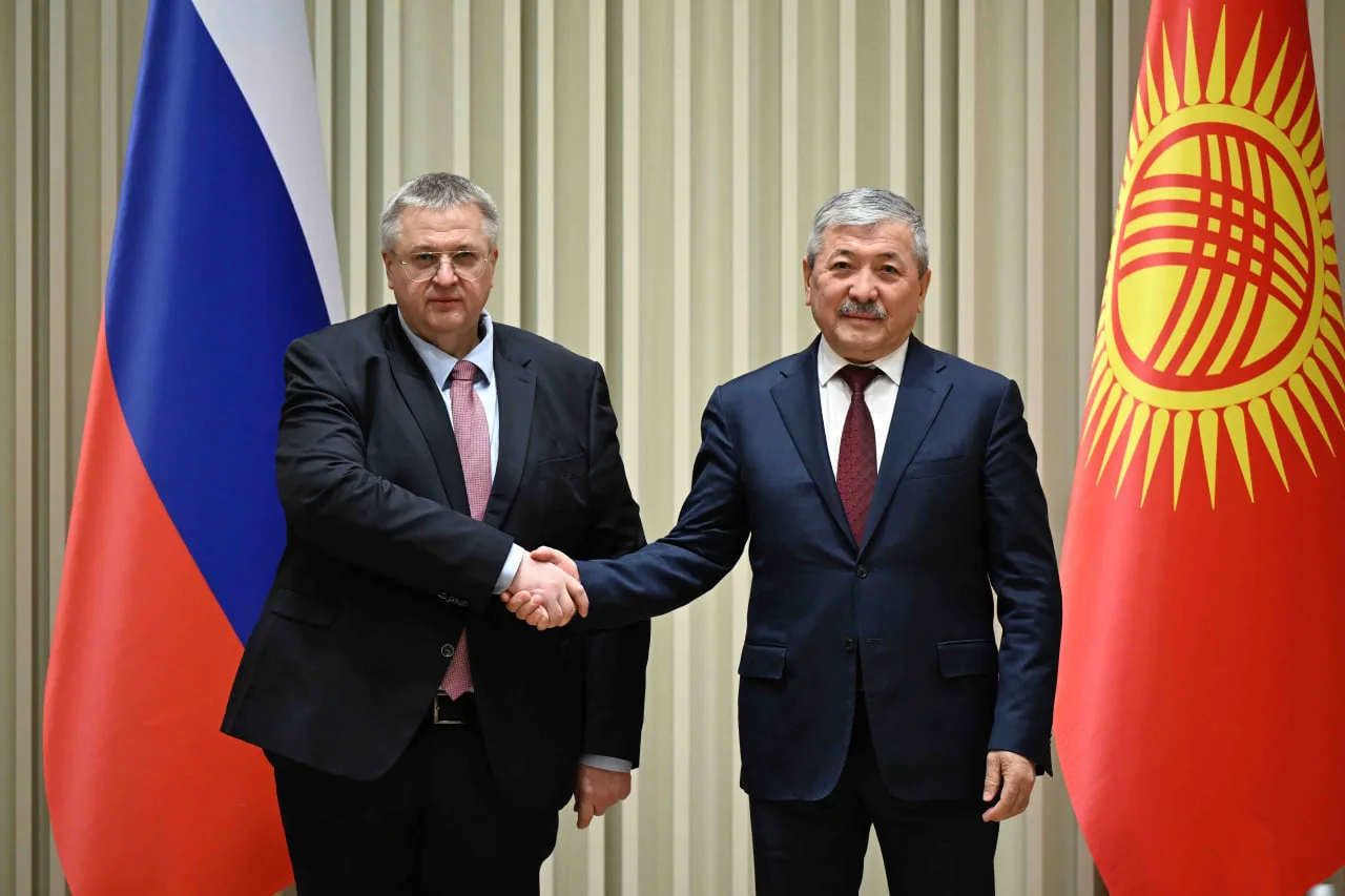 🇰🇬Алексей Оверчук посетил Киргизию с рабочим визитом  📍В Бишкеке вице-премьер совместно с премьер-ми