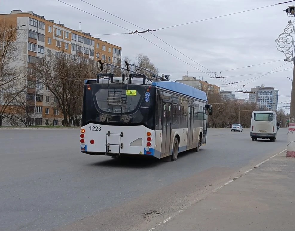 Мало кто знает, но новые троллейбусы «Авангард» оборудованы запасом автономного хода и могут следова