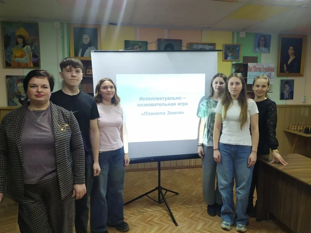 Ребята из 7-8 классов 3 апреля были приглашены во взрослую библиотеку на игру- викторин...