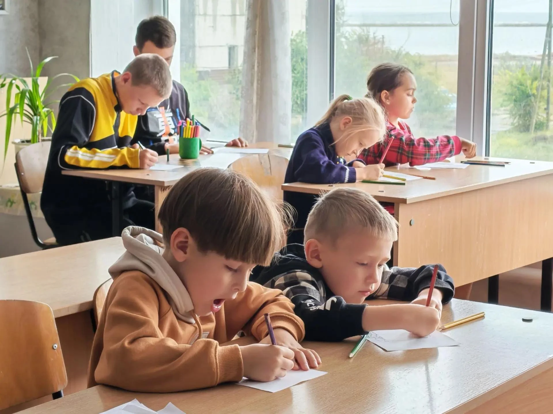 В преддверии Дня учителя сотрудники Дома культуры Маяк провели в Детском Санатории Берд...