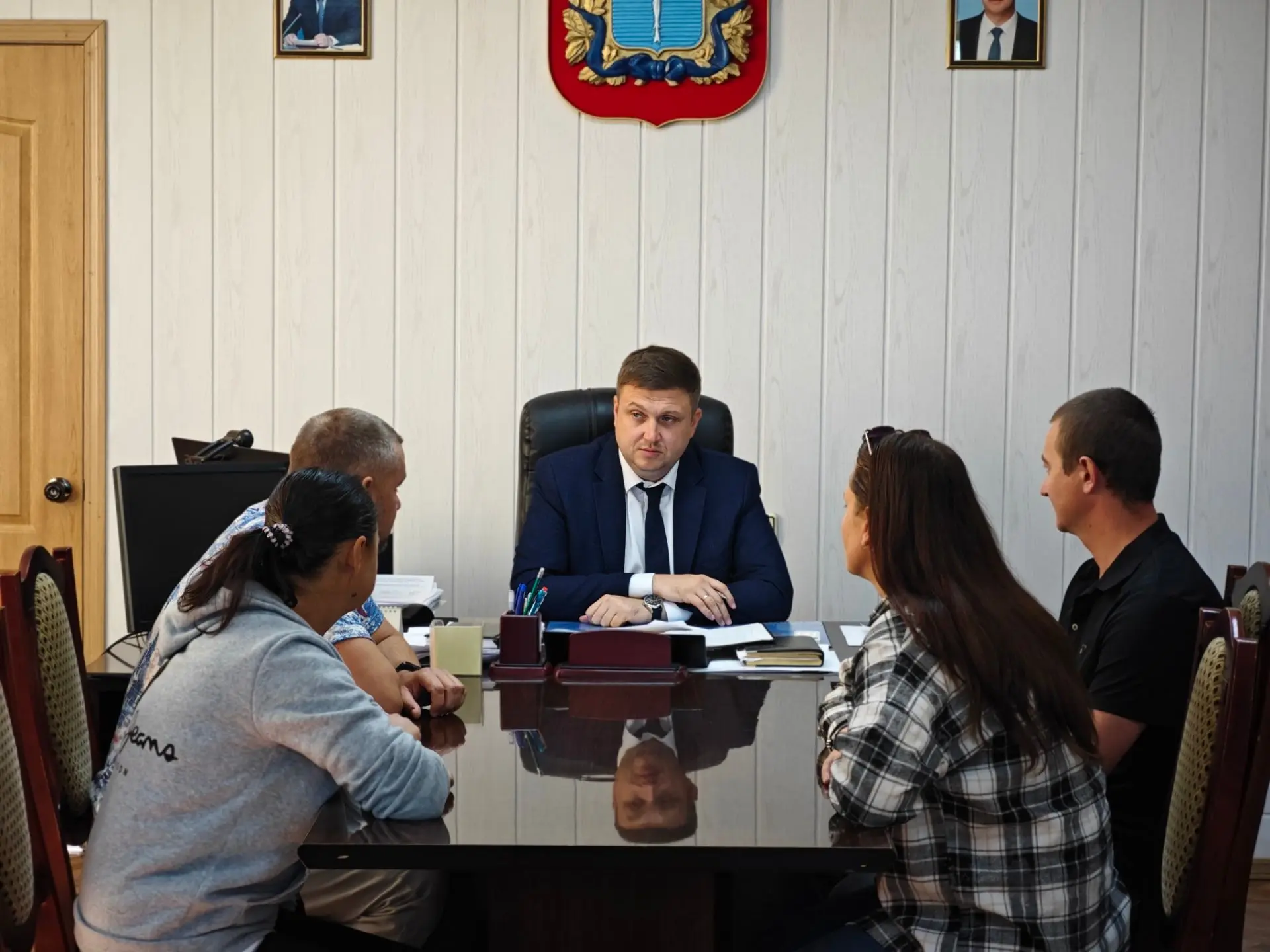 Сегодня провёл приём граждан по личным вопросам.