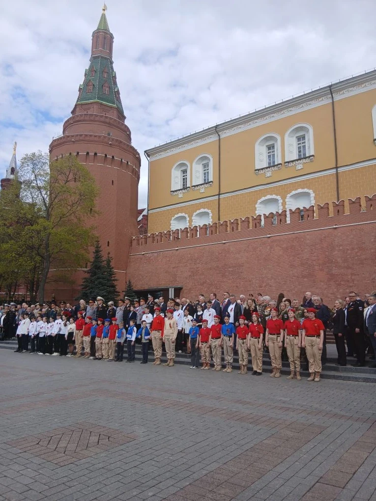 🎖🌹В преддверии празднования годовщины Победы над фашистской Германией юнармейцы и орлята нашей школы
