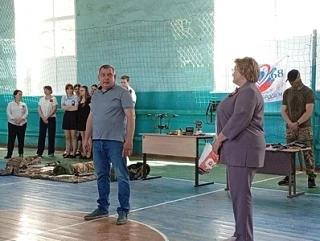 Преемственность поколений: встреча с героями нашего времени 🇷🇺  В преддверии великого праздника — Дн