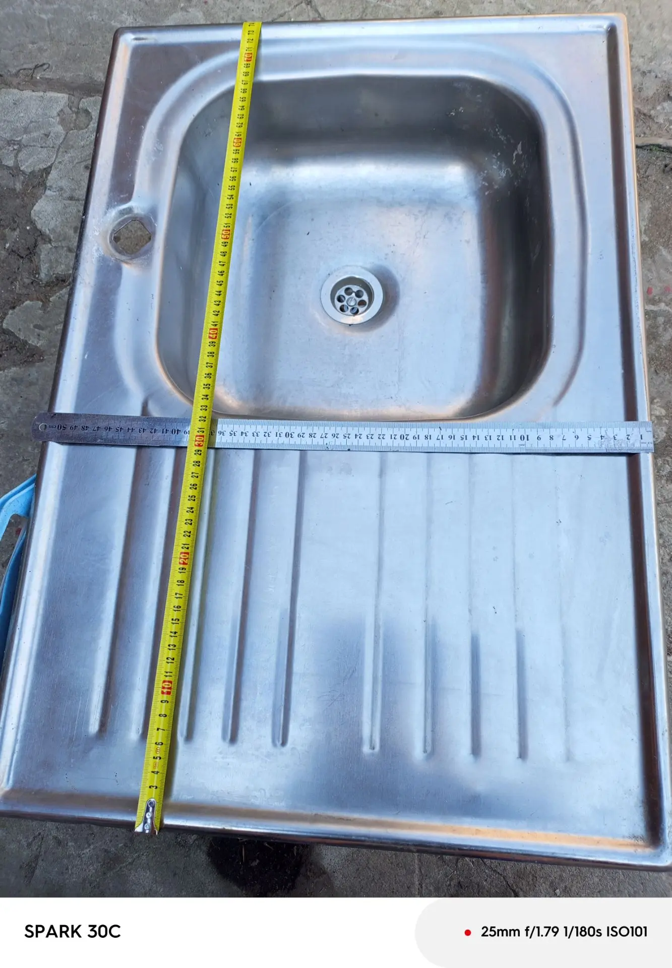 Продам 89229588356