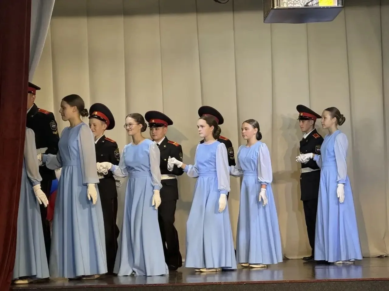Теплая встреча с Шиткинской школой. 1 часть   Сегодня в нашей школе было по-особенному многолюдно и 