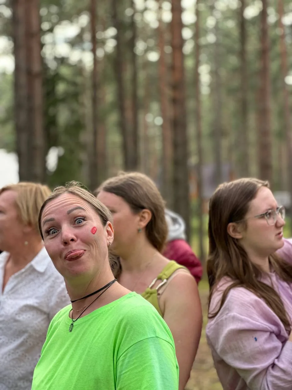 ❤️ Костёр, песни под гитару и чувство, что ты дома

#семейныйслёт

Мы приехали сюда 130 человек. Это