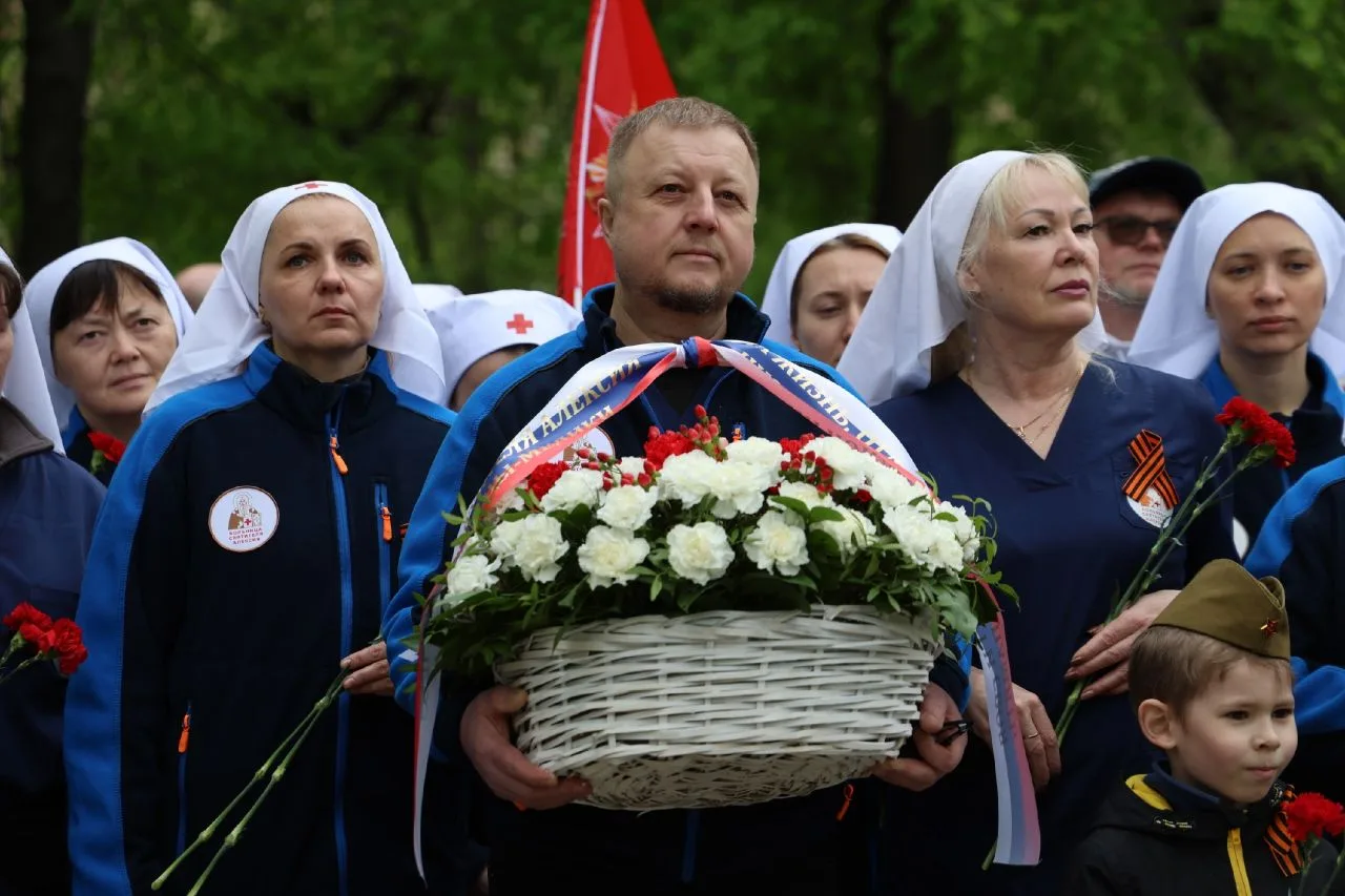 Добровольцы и сестры милосердия Больницы Святителя Алексия по приглашению Главы муницип...