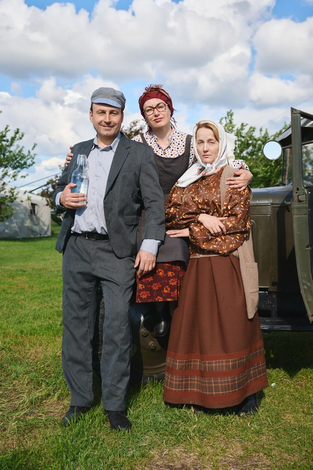 Фотозарисовки по рассказу Шукшина "Бессовестные" 🙂 Вот такие мы...Юля, Алёна и Влад на сцене и не т
