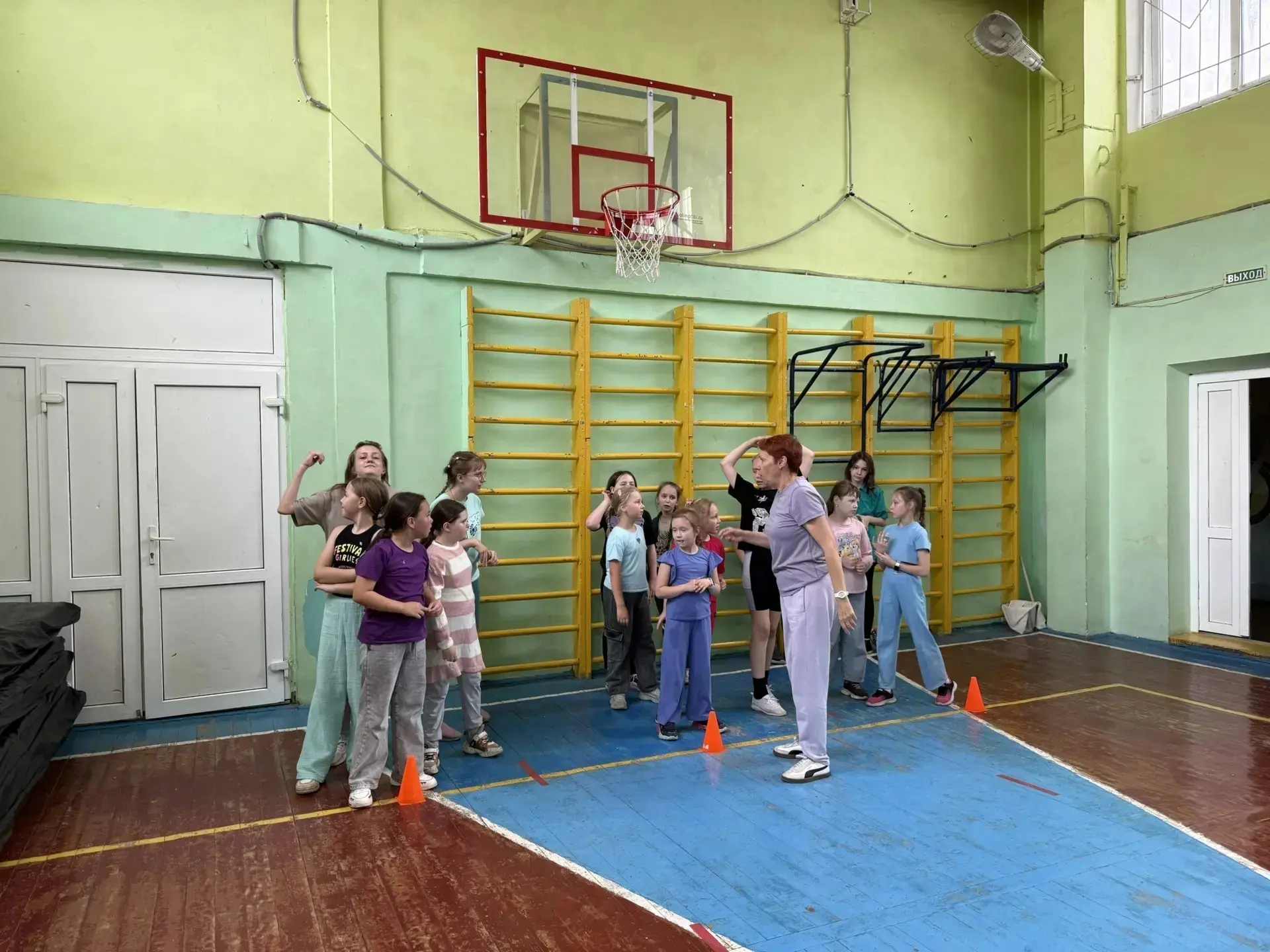 В летнем лагере "Муравейник " проводилась большая спортивно-оздоровительнвя работа. Каждый день  нач