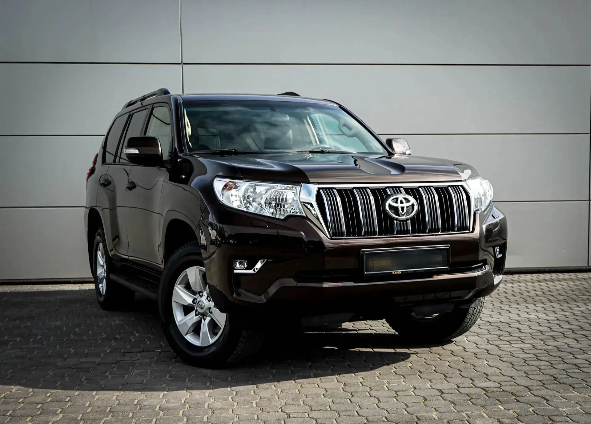 🚗 Toyota Land Cruiser Prado