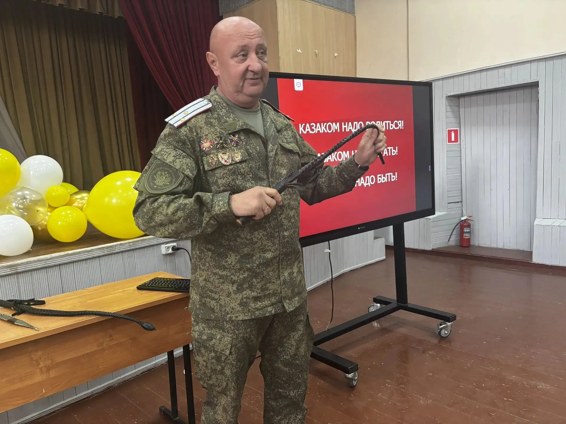 🎖️ «История казачьей шашки»: мастер-класс по фланкировке в техникуме