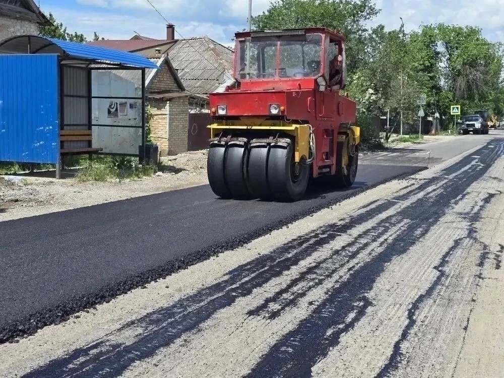 Две дороги обновляют в Минеральных Водах 🛣

Работы ведутся на улицах Красной и Мостовой. Общая прот