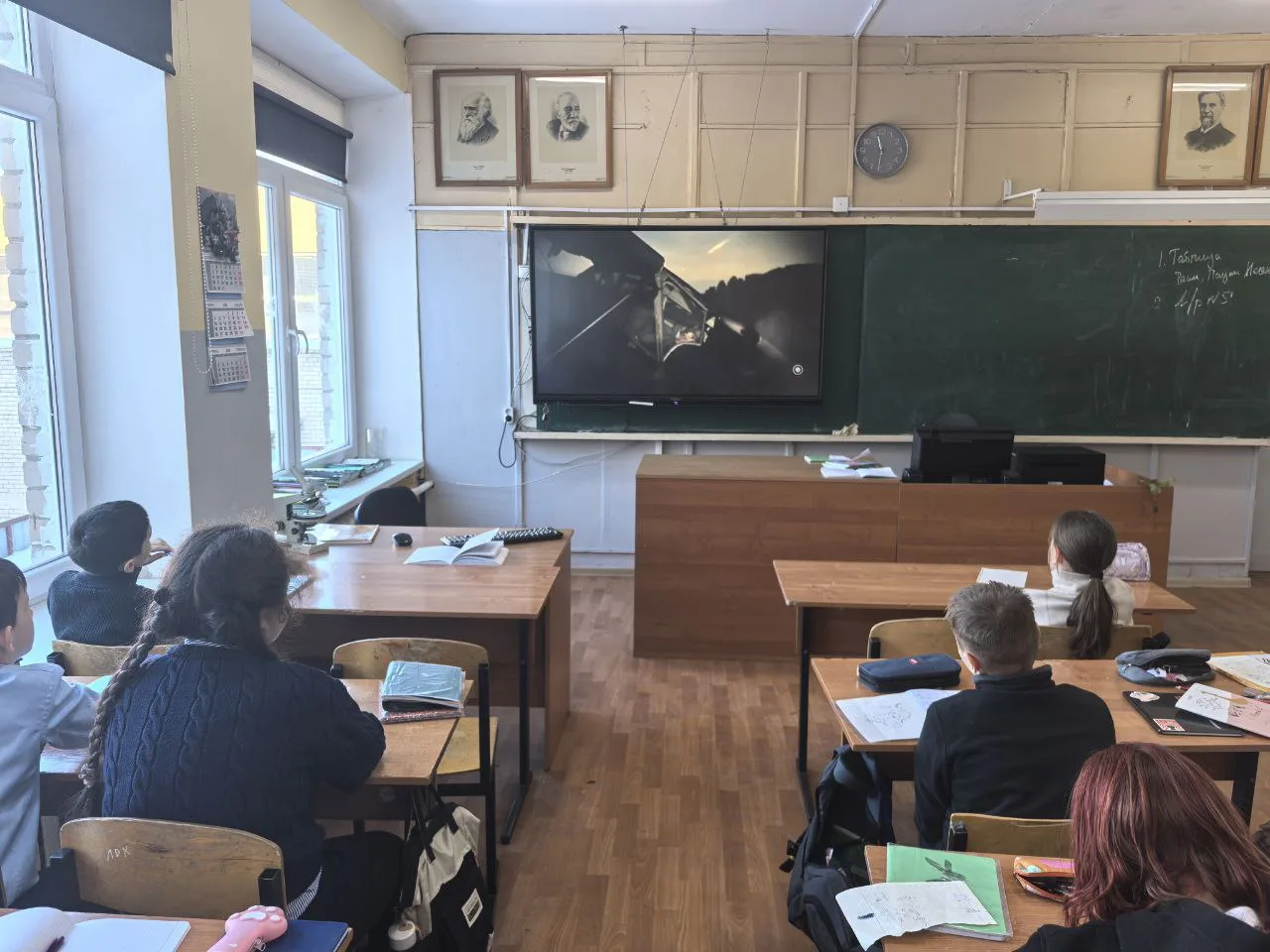 🎬🌟 Дорогие друзья!  С радостью сообщаем вам, что в нашей школе прошёл кинолекторий «Сталинград», орг