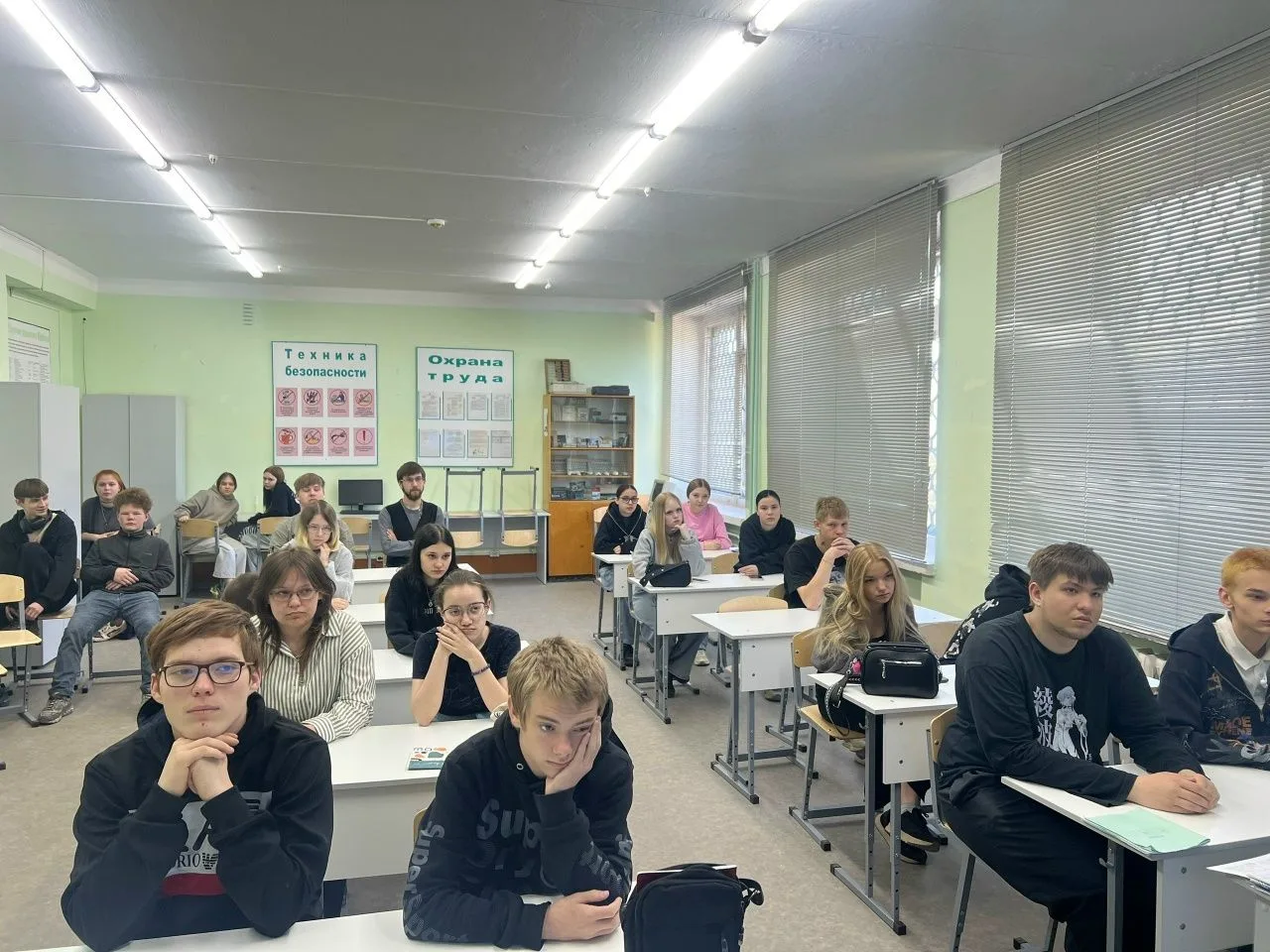 Легкие деньги — тяжелые последствия: профилактический кинопоказ В техникуме состоялся важный разгово