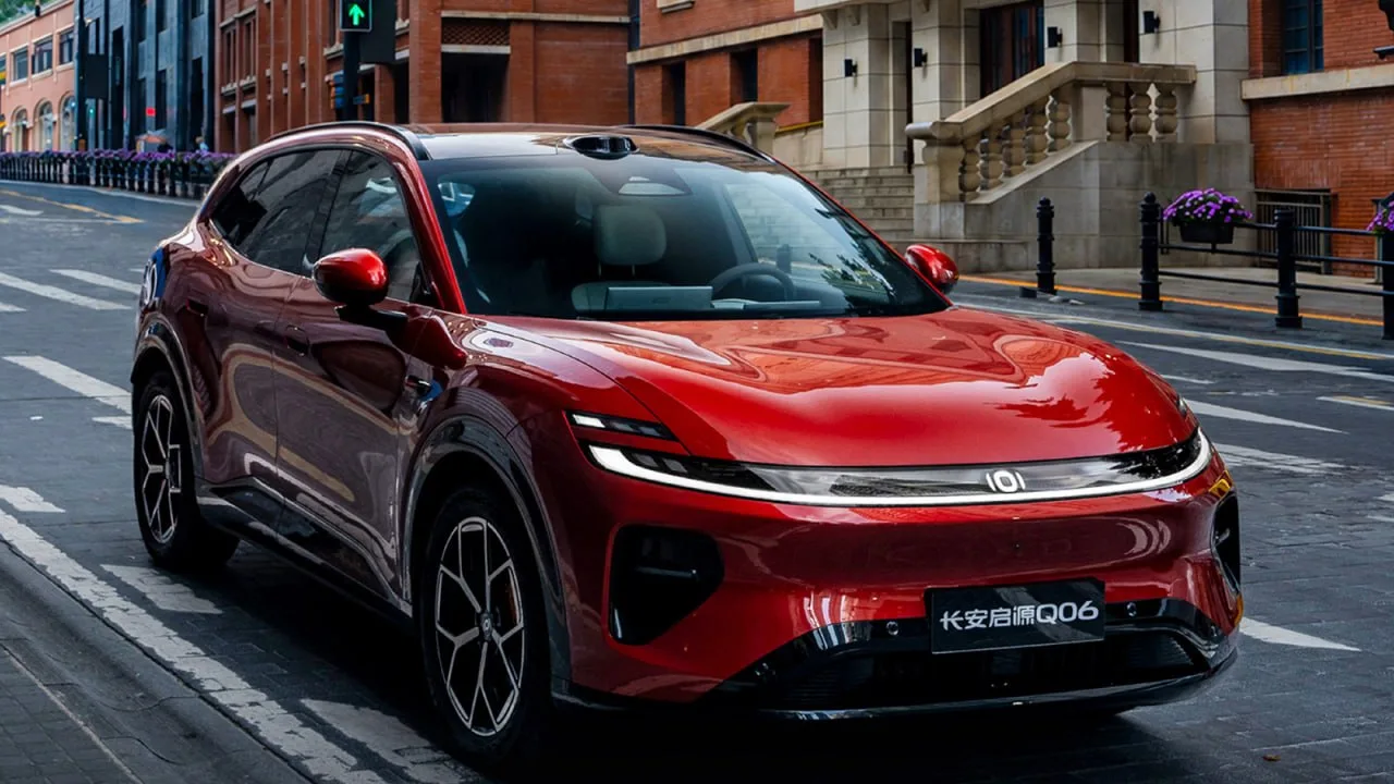 Стартовали предпродажи Changan Nevo Q06