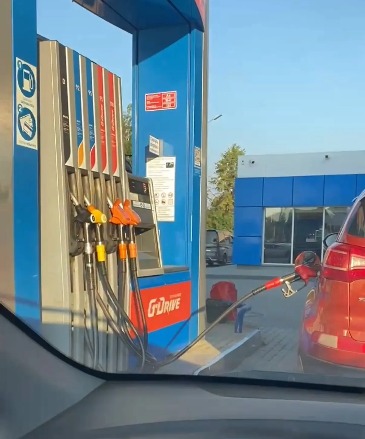 🤔Как уменьшить очереди на АЗС?