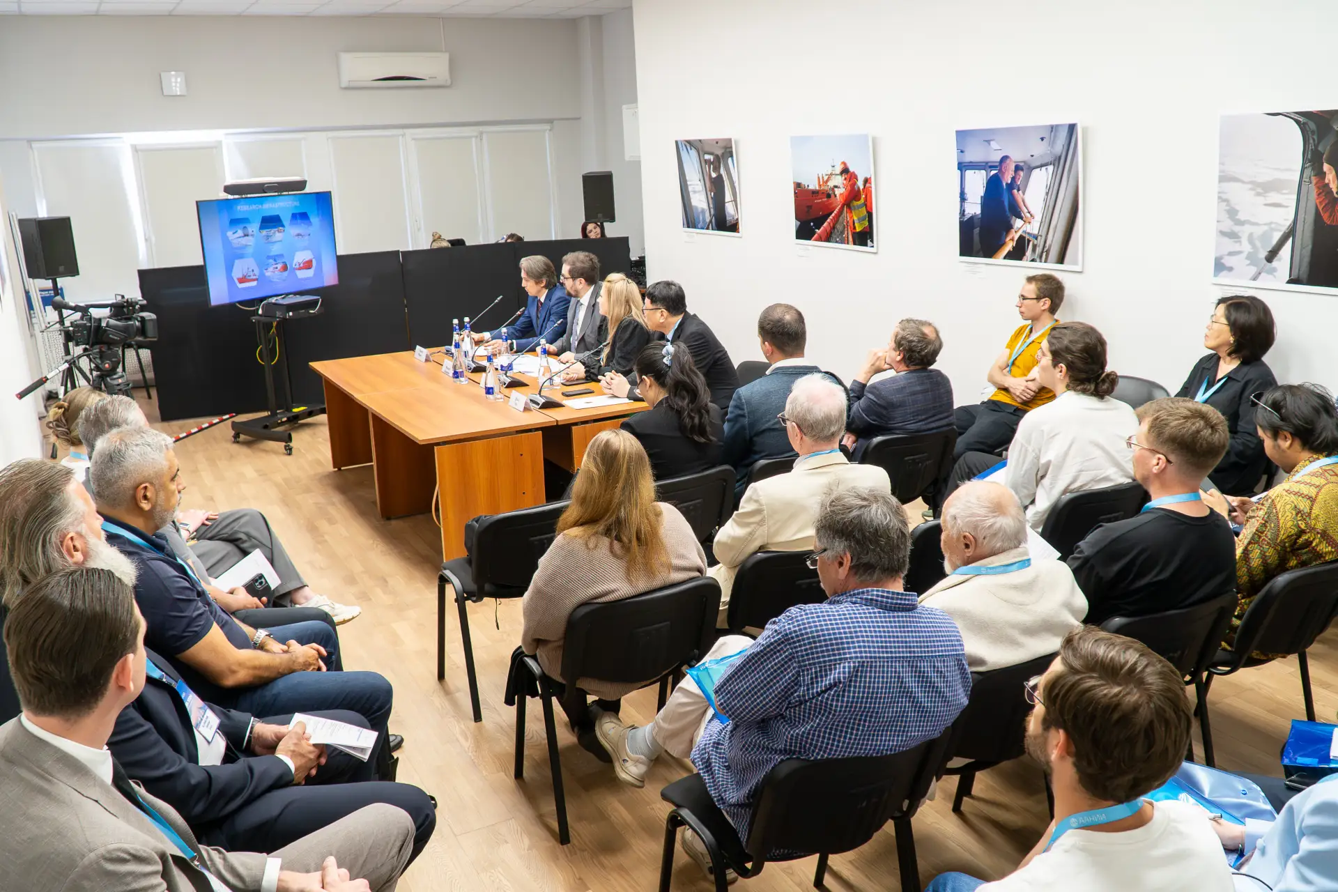 Научная повестка берёт верх над дипломатическими сложностями