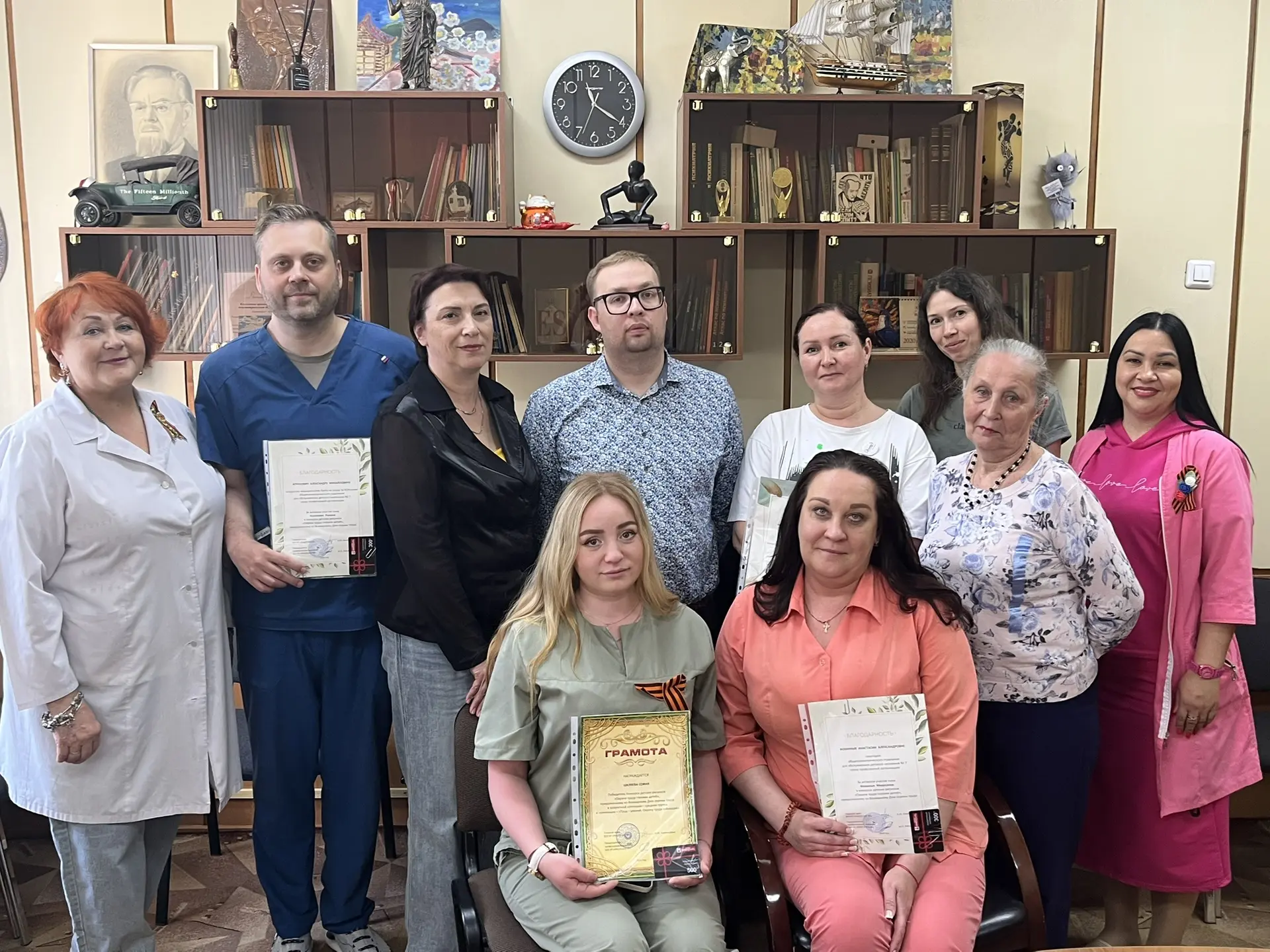 Церемония вручения дипломов в конкурсе рисунка «Охрана труда глазами детей», г. Ижевск