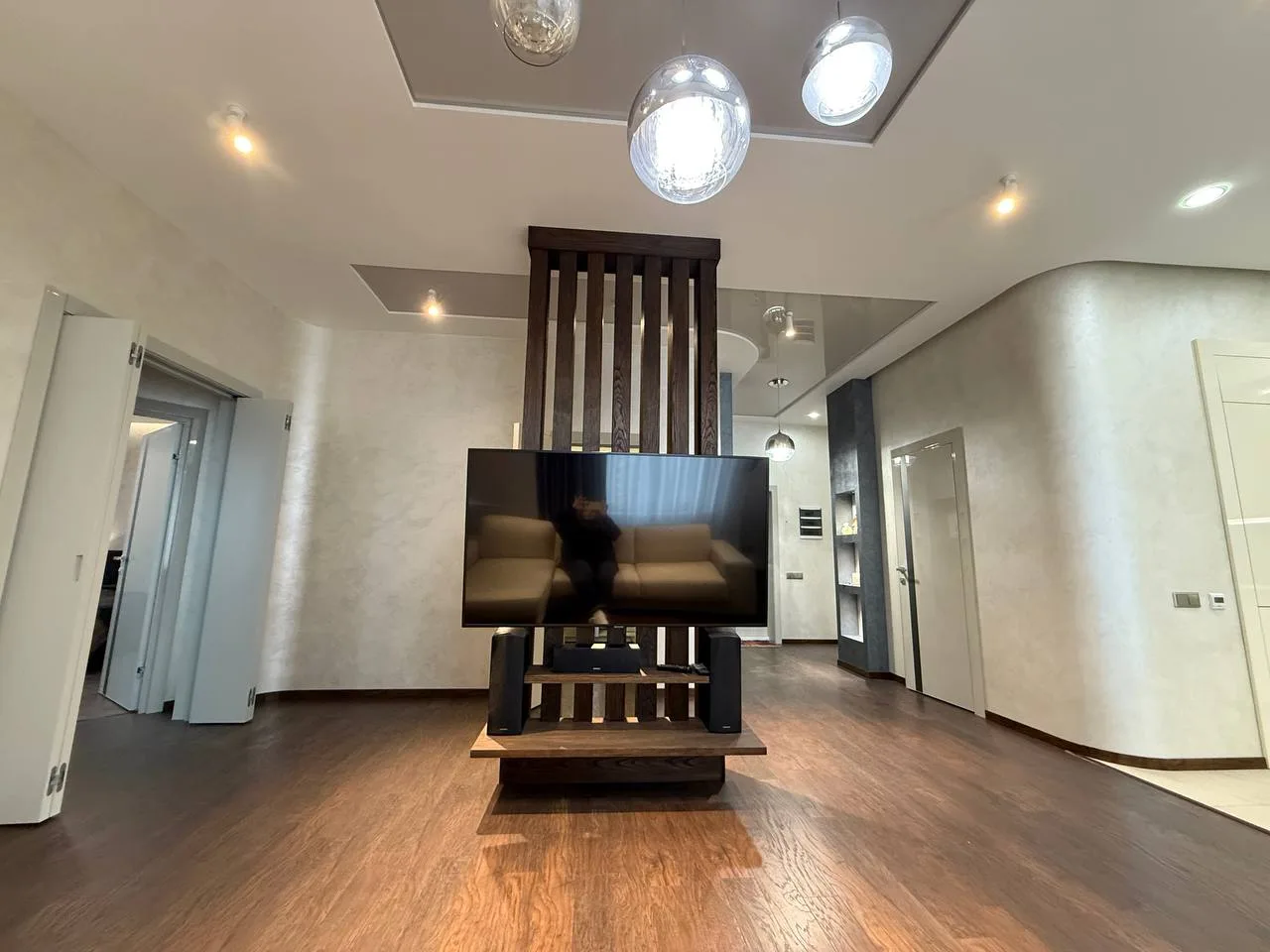 Купить 3-комнатную квартиру в Донецке