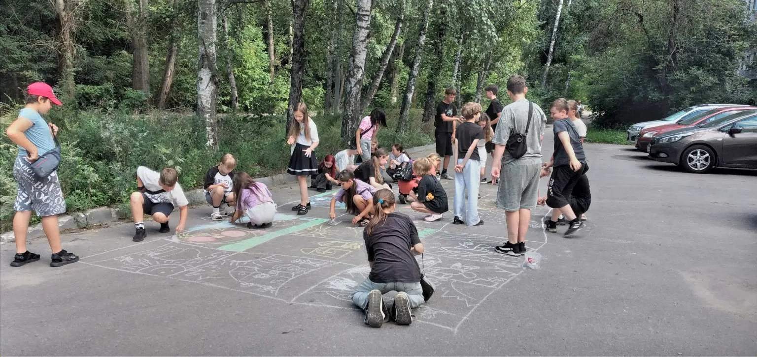 📌В подростковом клубе «Ровесник» прошёл традиционный летний праздник творчества — конк...