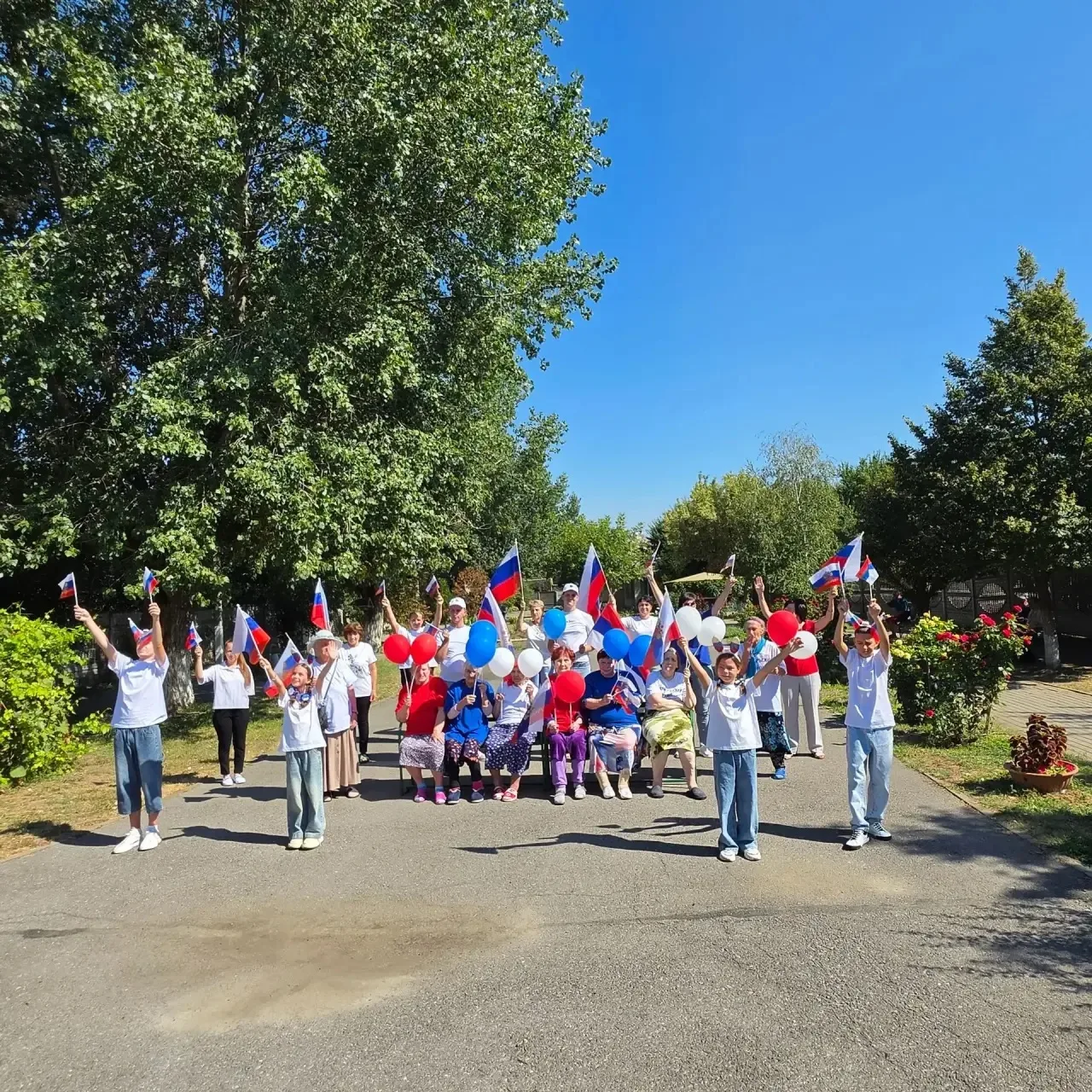 🇷🇺 ГБУСОН РО «СП «Огонек» зажигает огоньки любви к Родине!