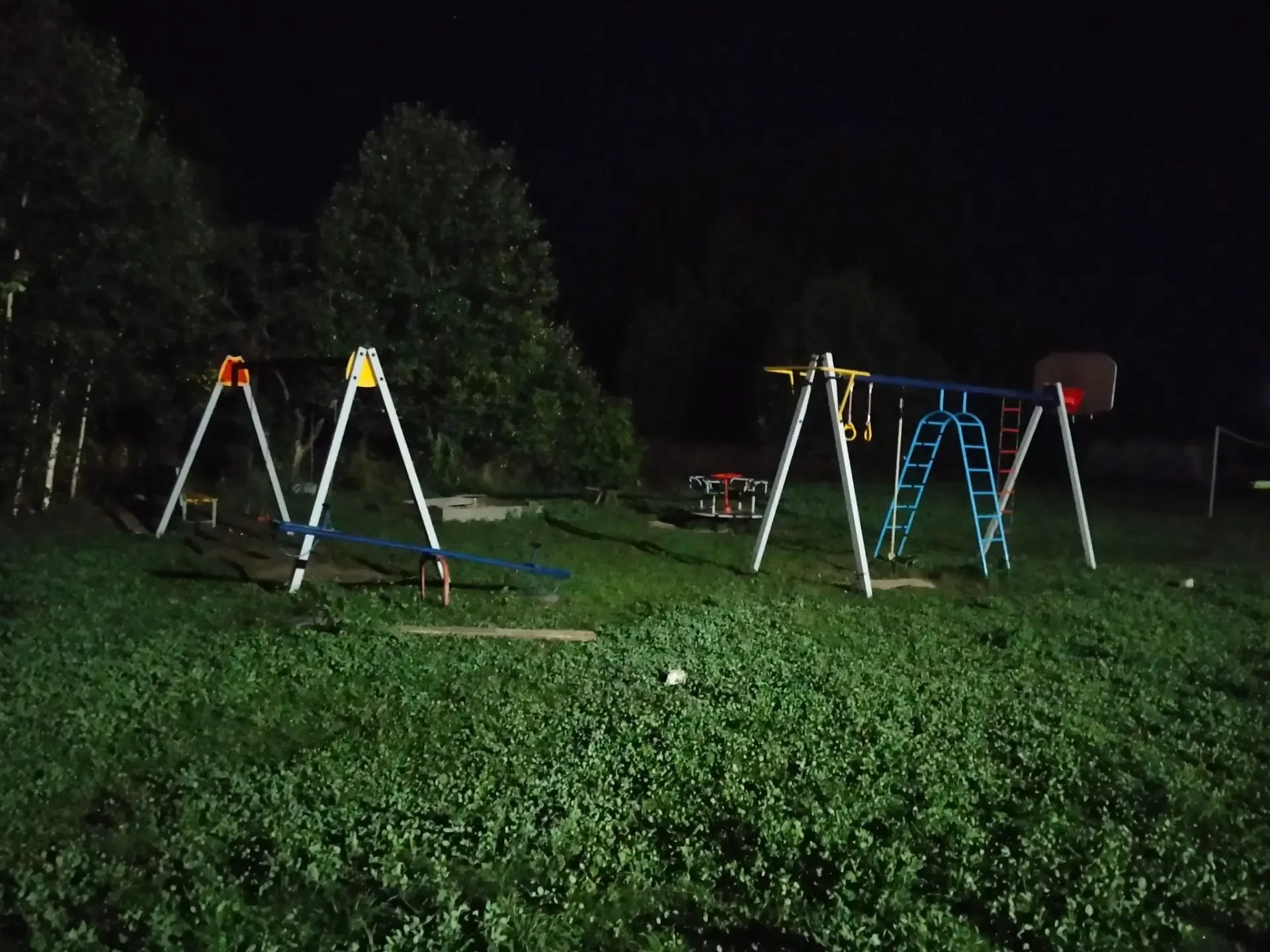 В Старом Крещено стало светлее и спокойнее💡