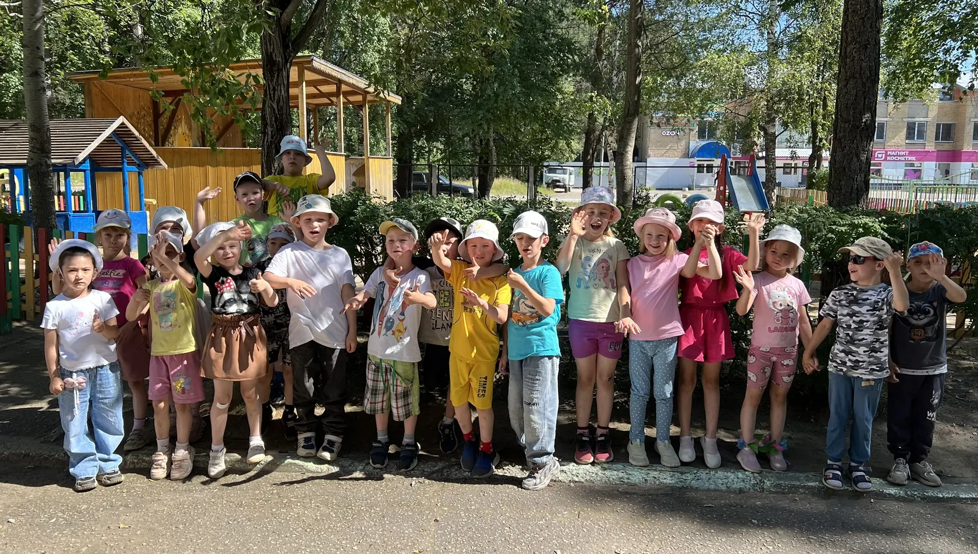 Всем доброго дня 😊!
Наши ребята желают всем хорошего настроения и яркой, позитивной недели🔥!