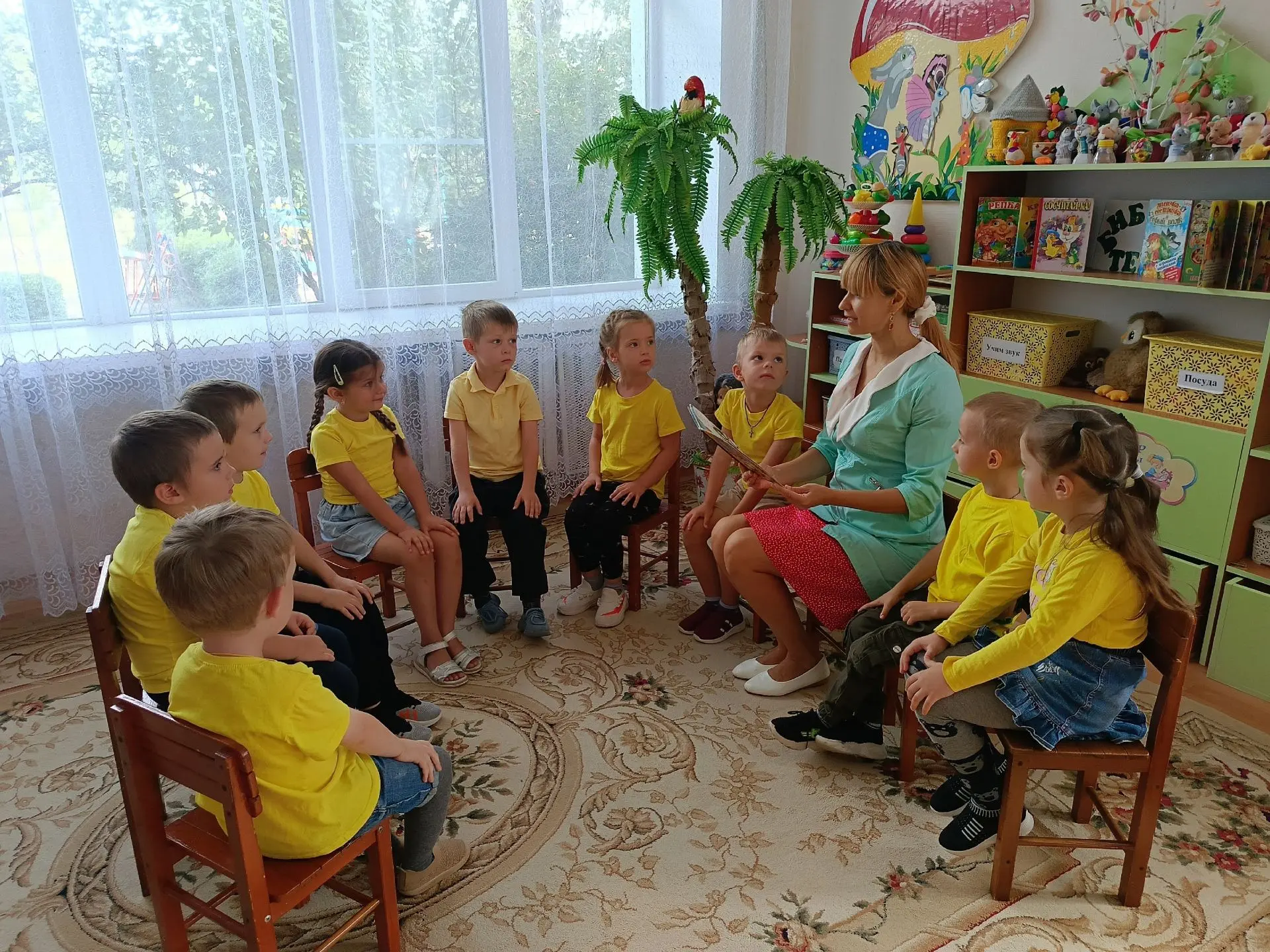 В детском саду "Ивушка" 3 сентября прошли тематические беседы, ставшие для малышей перв...