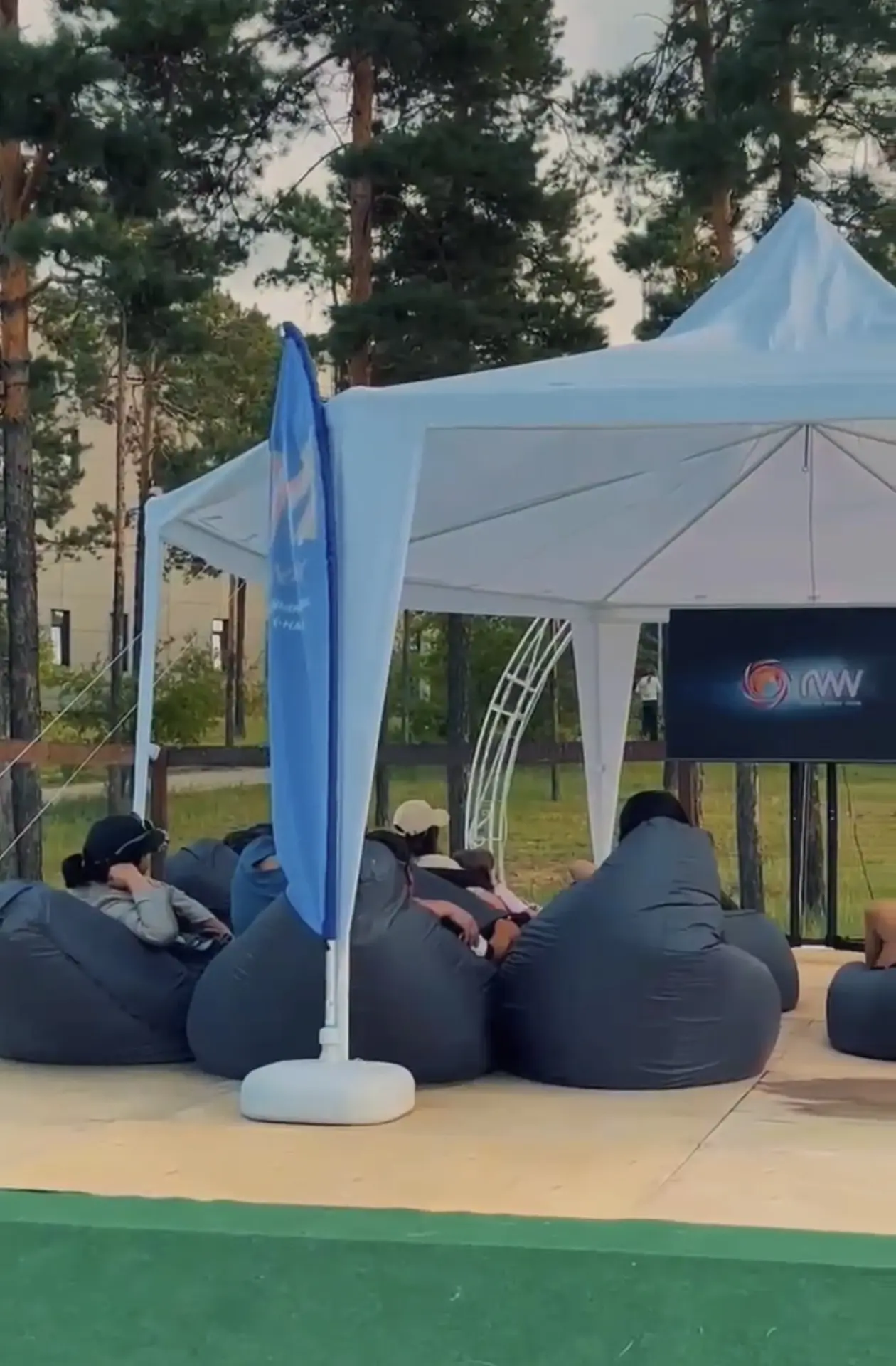 🎬 Кино под открытым небом в парке «Юбилейный»