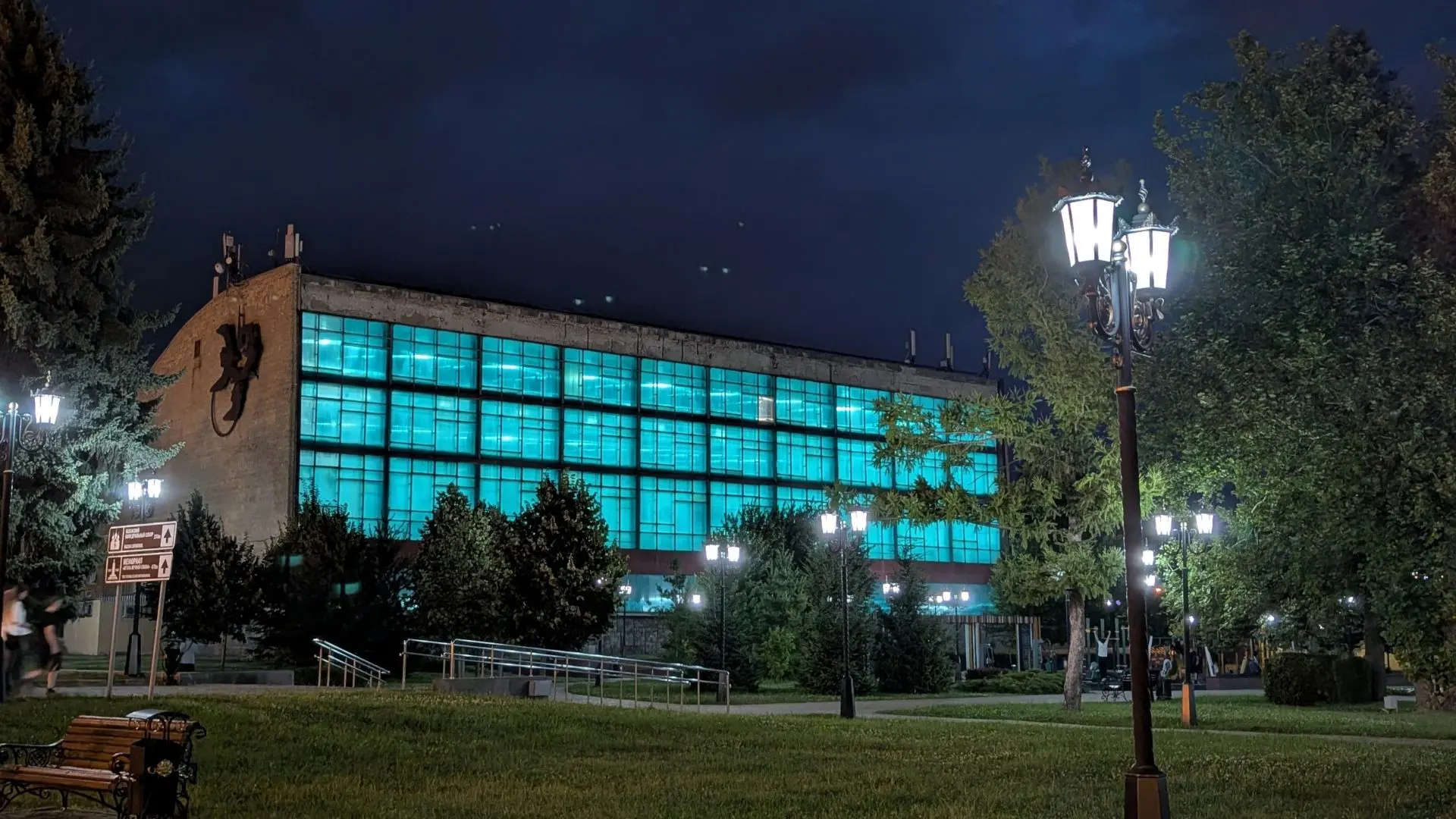 Прогулка  по проспекту Карла Маркса 

📷 aesthetics_stav