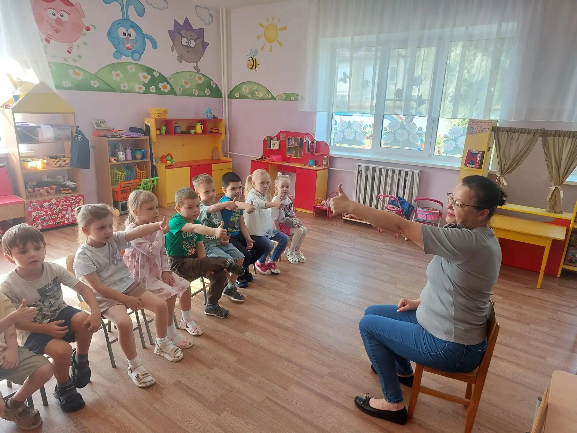 В преддверии праздника "День семьи, любви и верности" в средних группах прошло тематическое мероприя