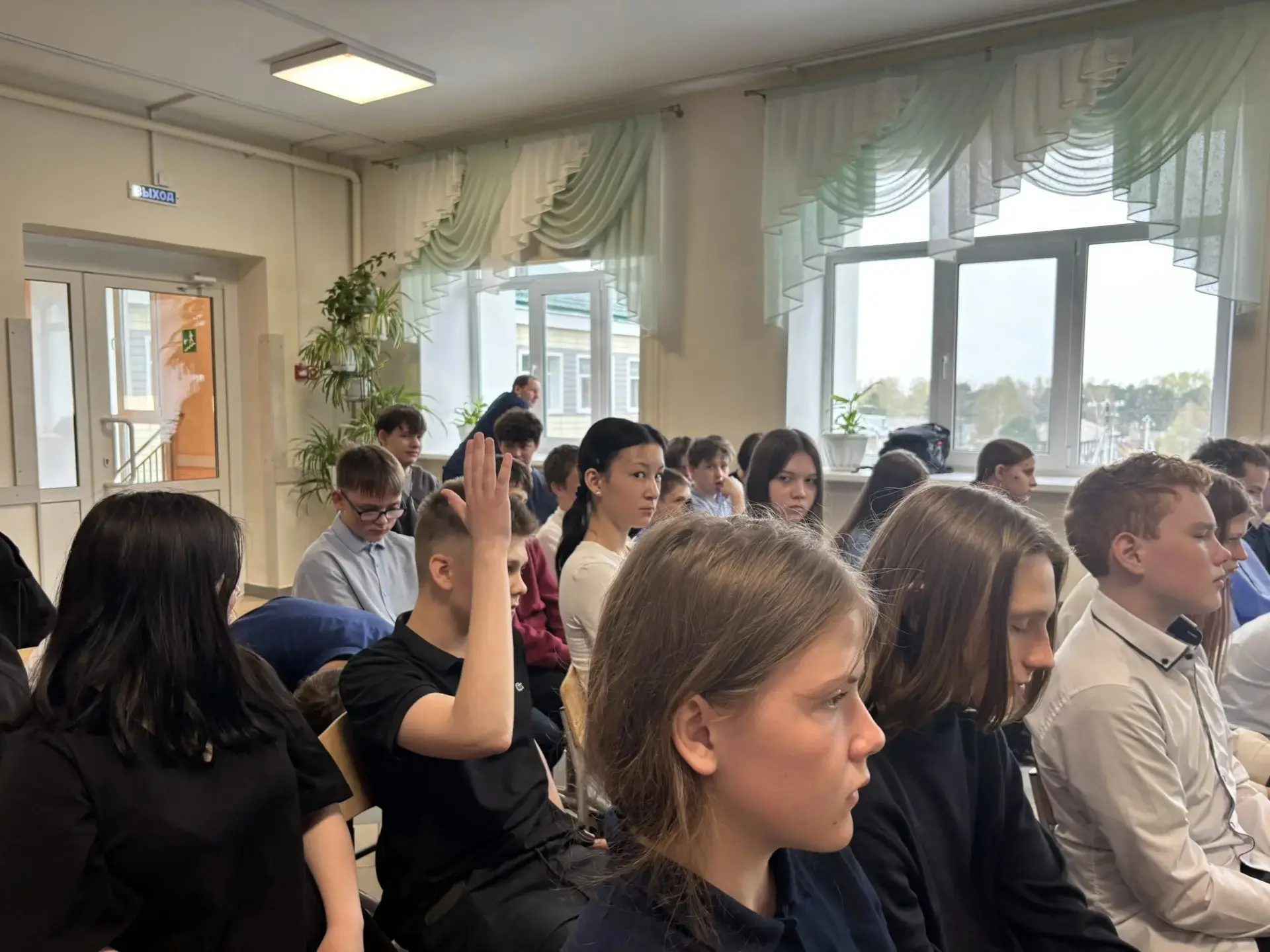 💯 Безопасность во главе всего!   👉 🌊 22 мая в нашей школе прошёл важный профилактический урок: сотру