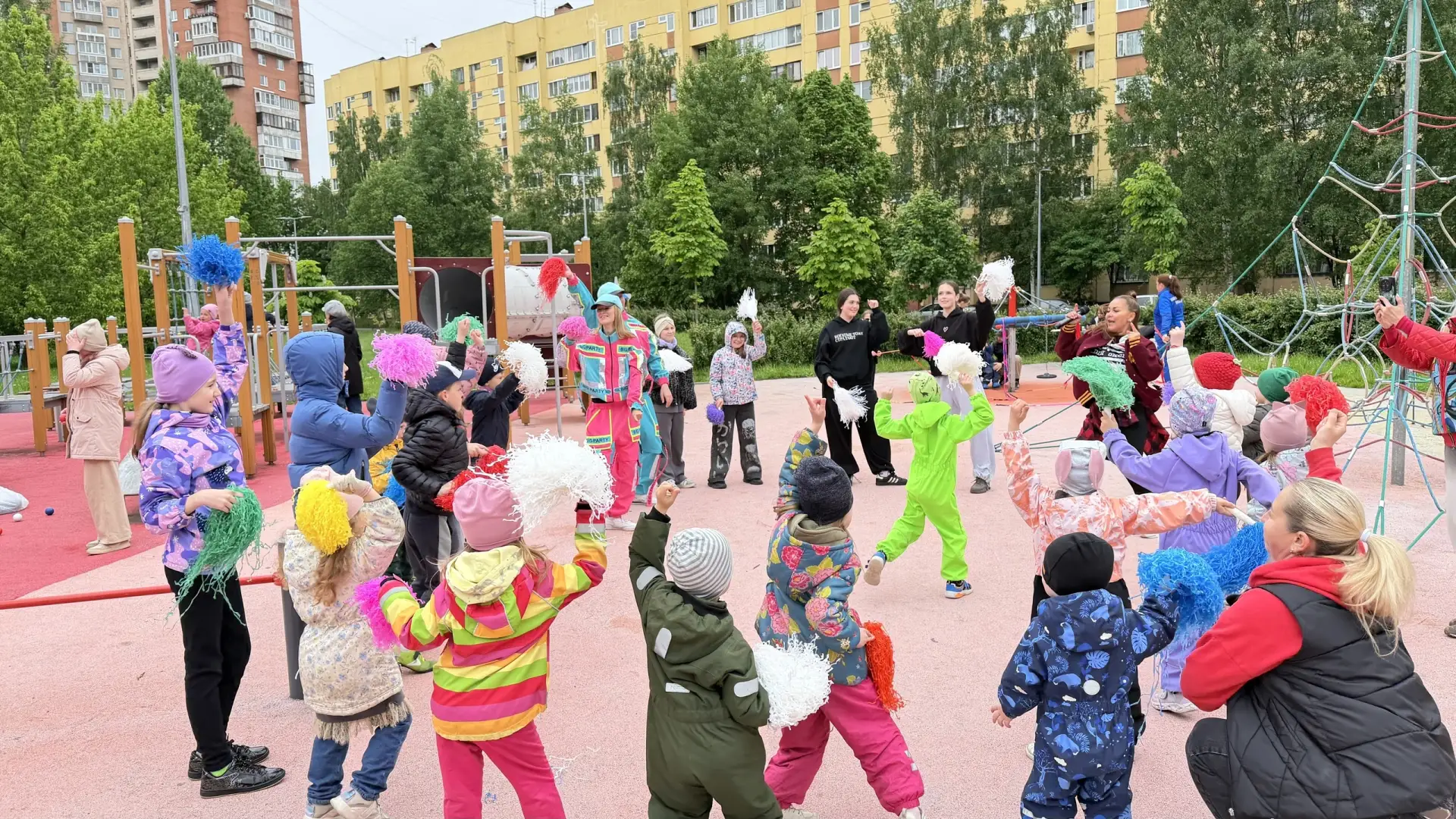 30 мая на спортивной детской площадке по адресу ул. Коллонтай, 24 к.2, царила невероятная атмосфера 