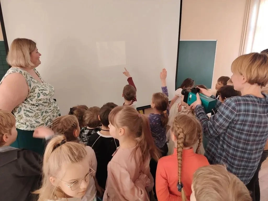 Орлята России: хранители памяти  🎞️Наши Орлята из 1 «Ж» класса успешно прошли музыкальную квиз-игру 
