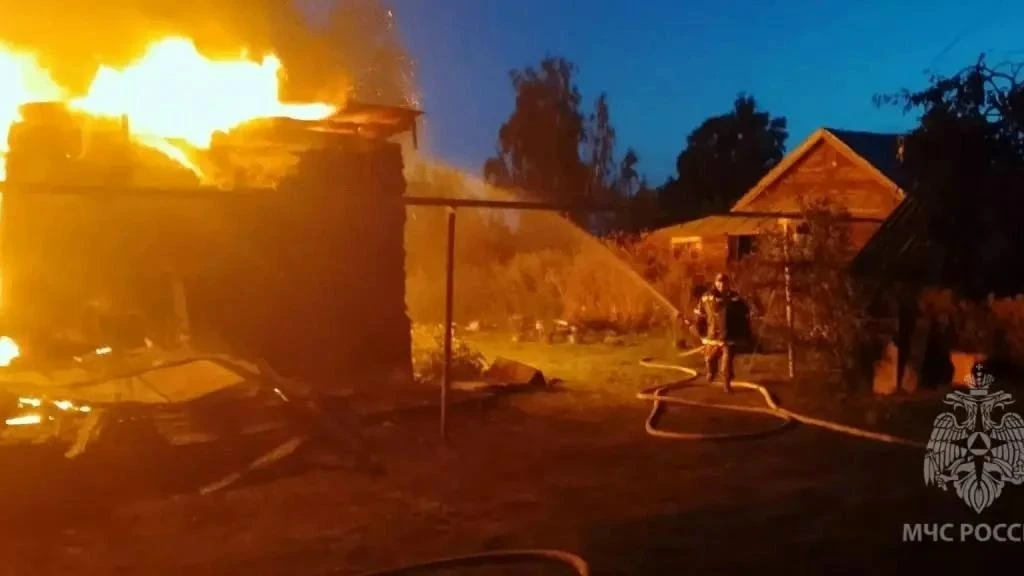 Трагедия в Гагинском районе д. Ушаково. Там мужчина заживо сгорел в своём доме.