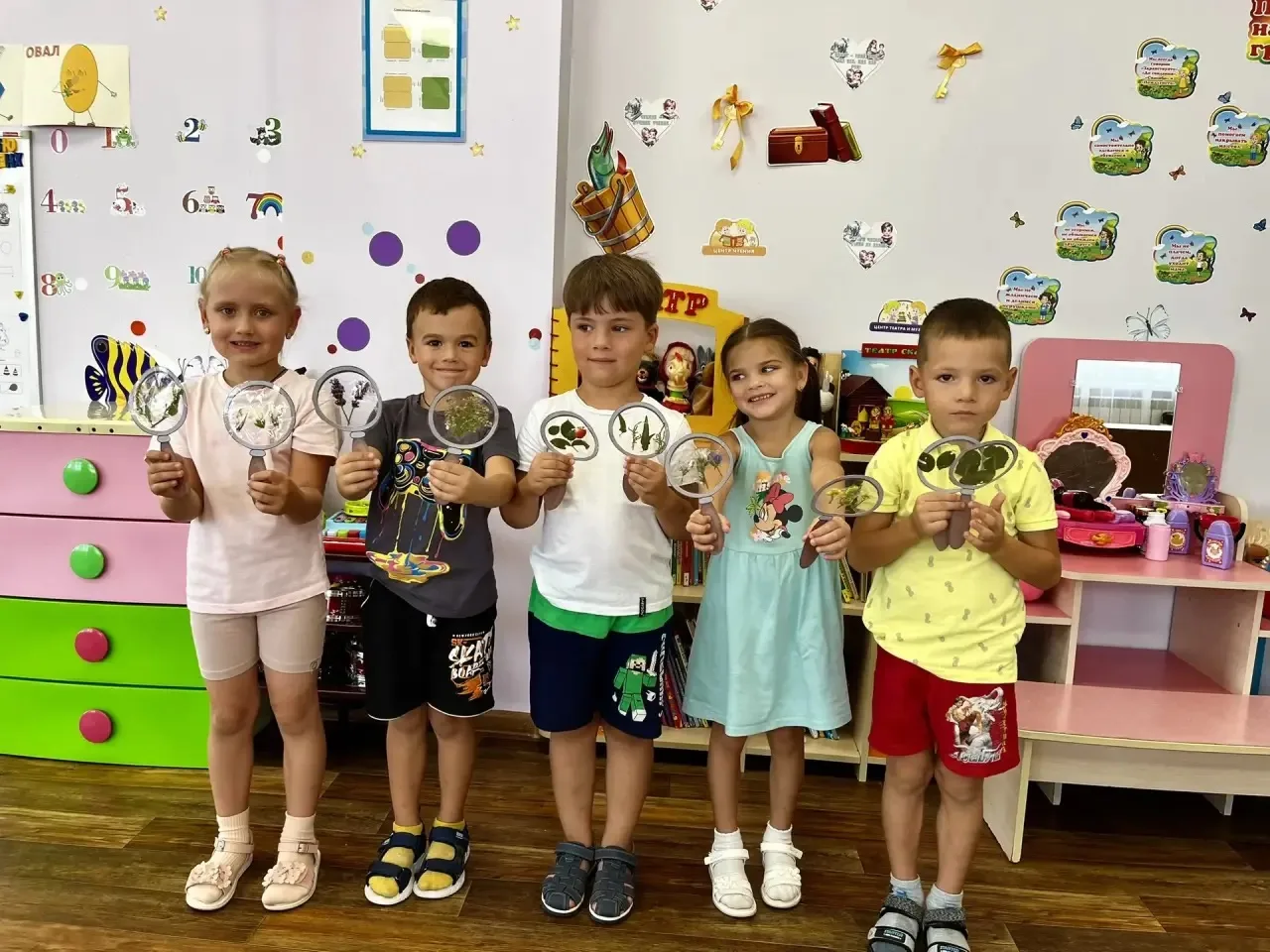 🌱Много трав растёт полезных