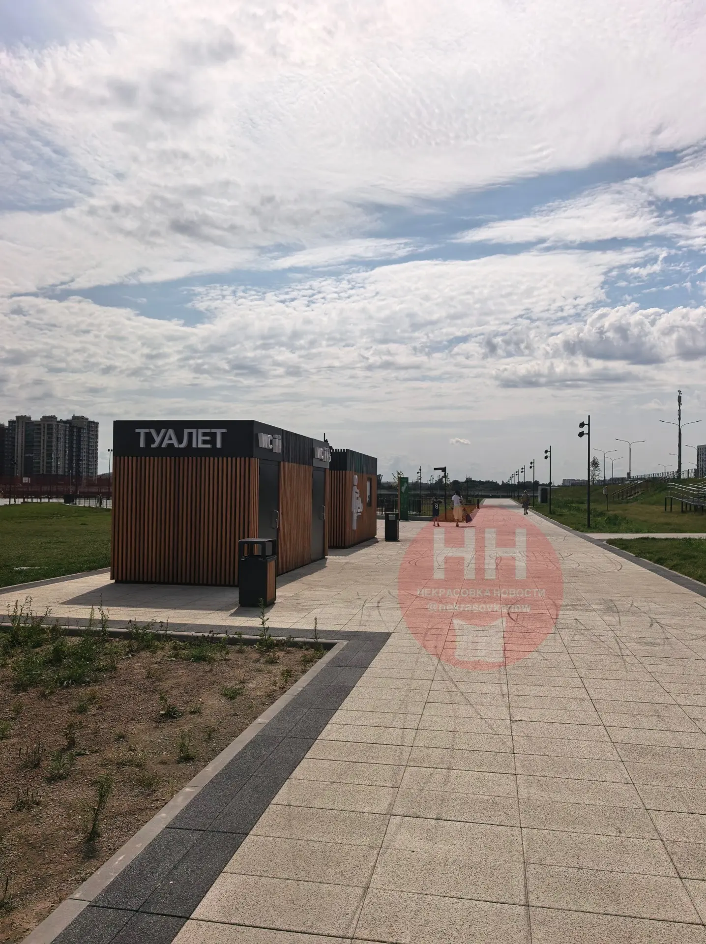 С какими соображениями до сих пор не работают туалеты в парке "Дружба" ?

Что-то дружба у вас не оче