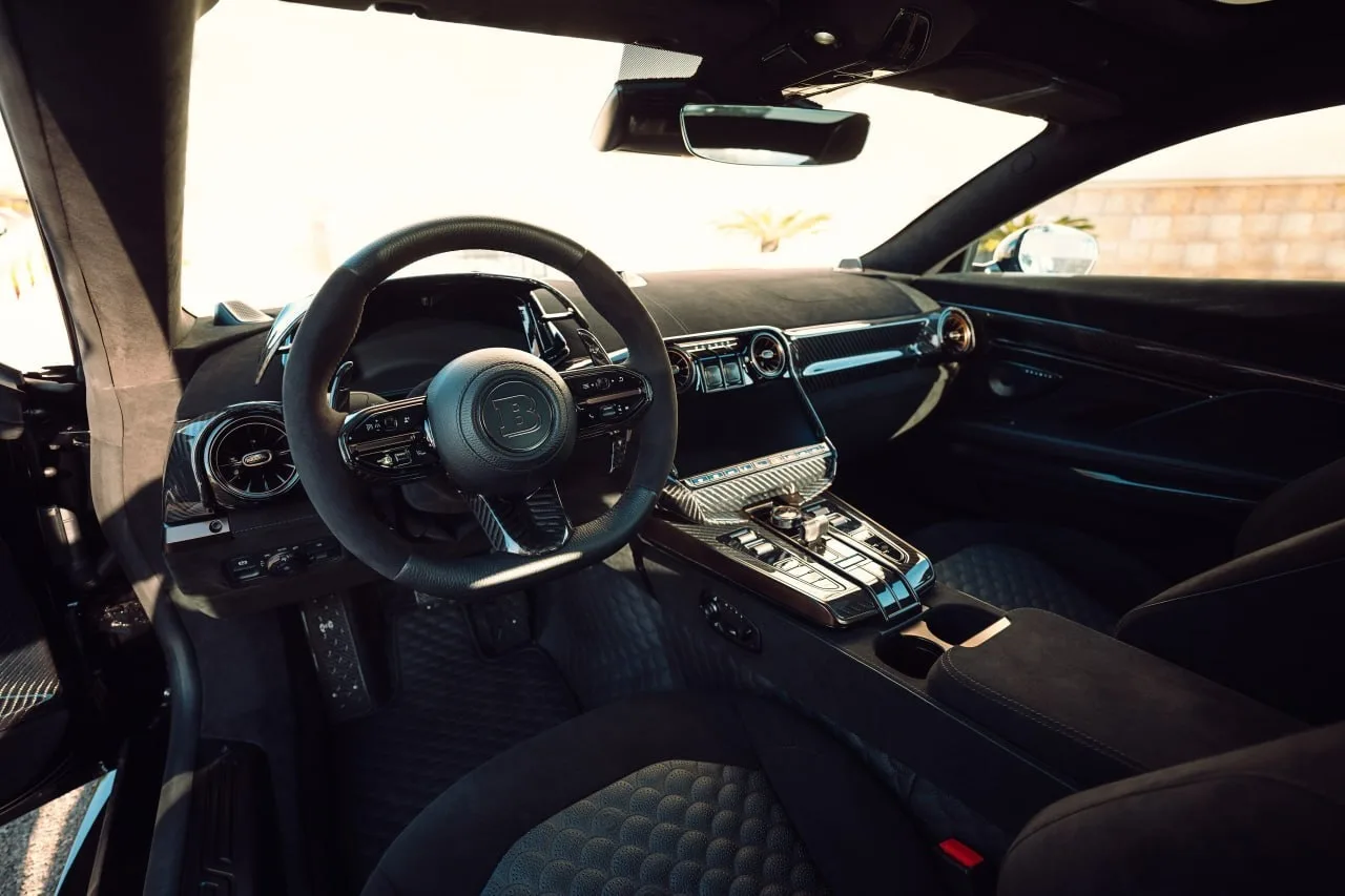Brabus показала 1000-сильный гиперкар Bodo на базе Aston Martin Vanquish.    У авто кастомный карбон