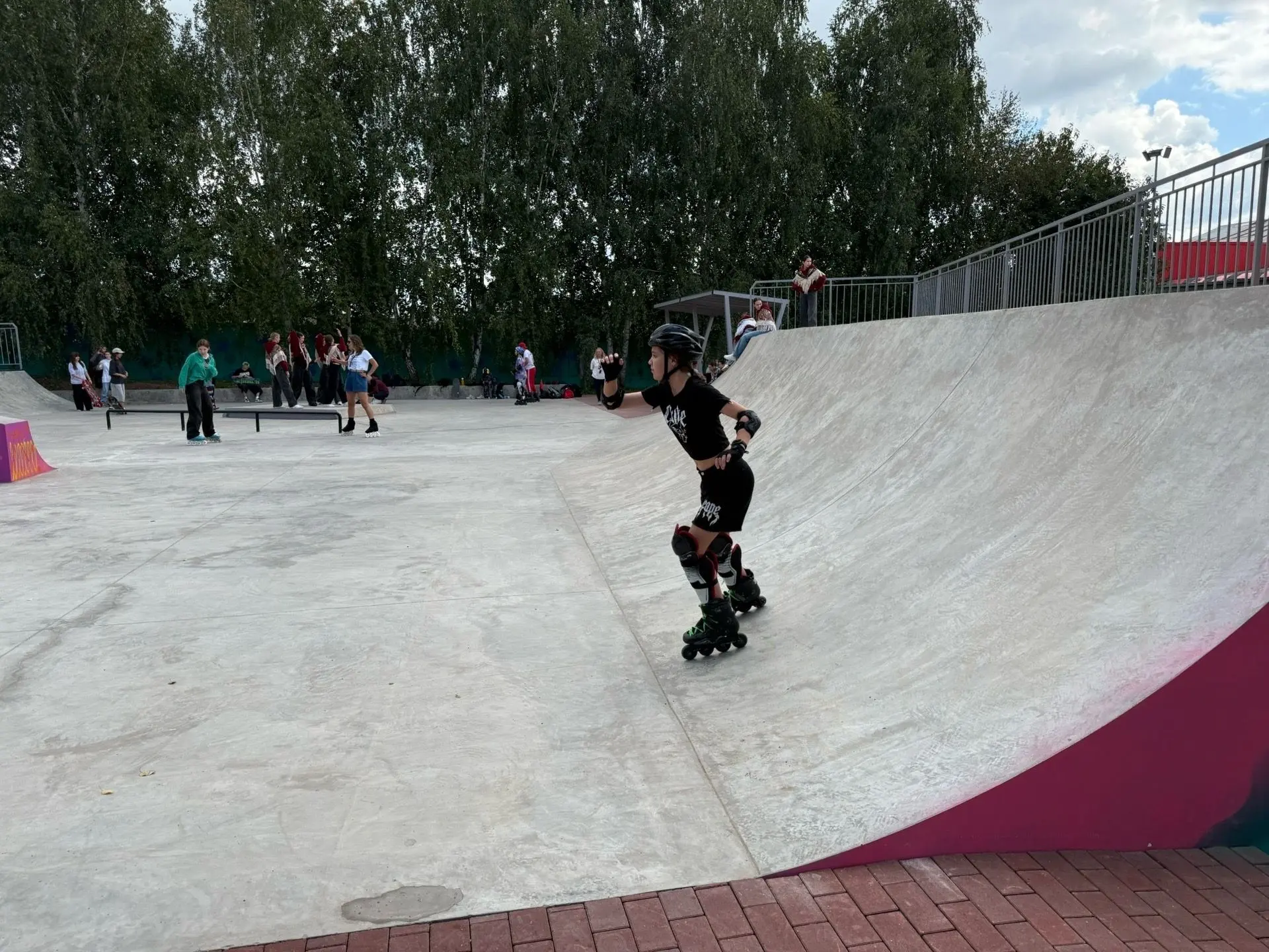 В социальных сетях к нам обратился житель по ремонту скейт-площадки в парке "Машиностро...