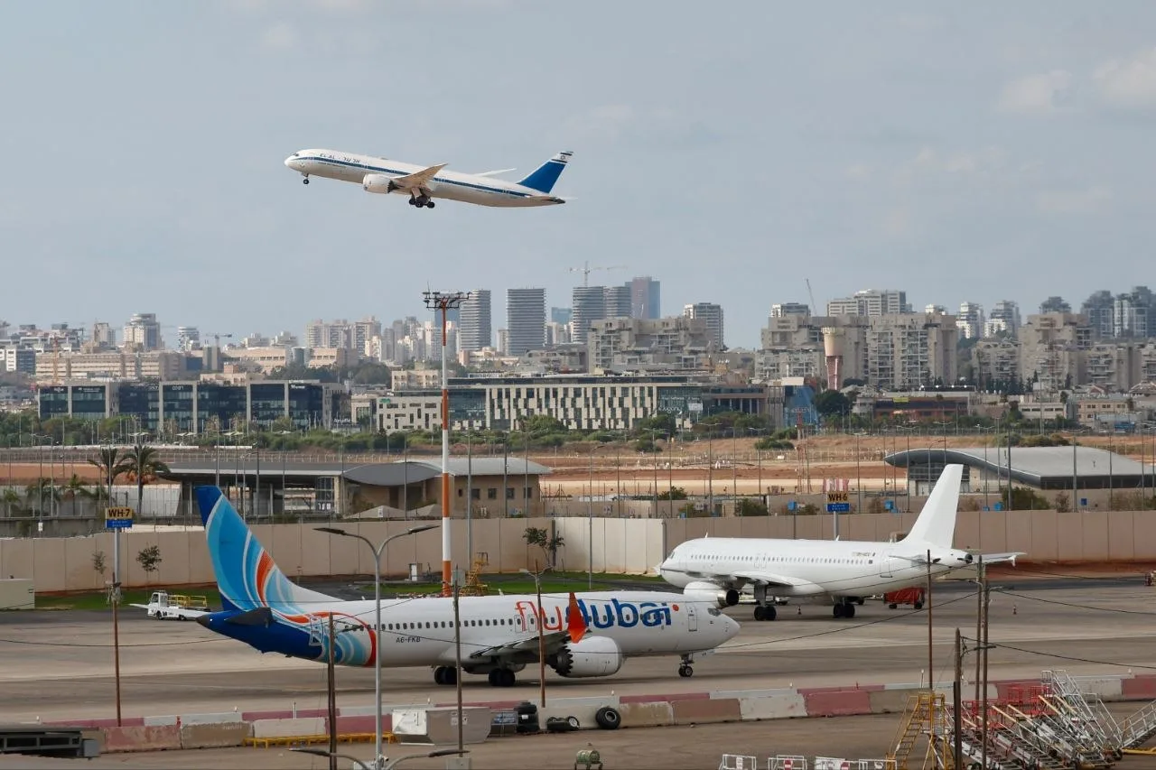 Оманский пилот Flydubai, напавший на командира, планировал направить самолёт в терминал...